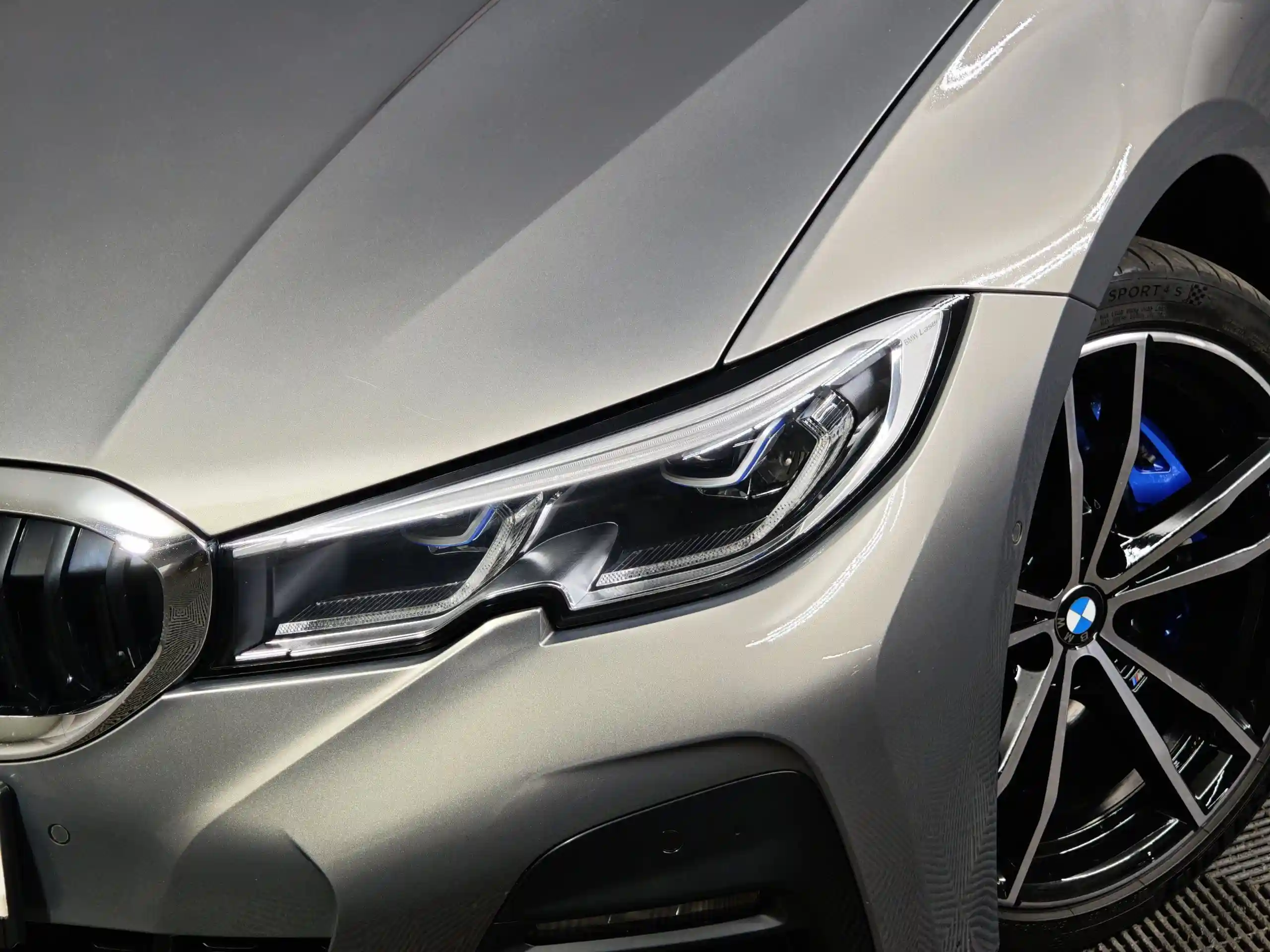 BMW 3 серия 2021