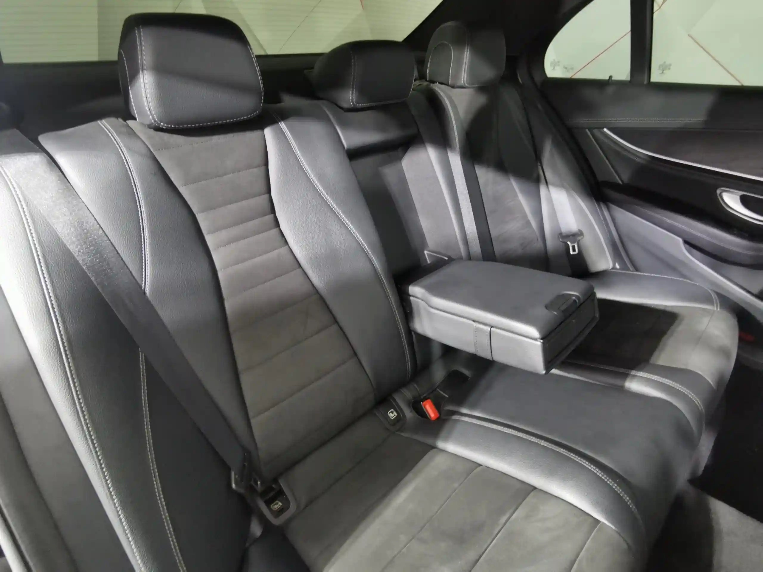 Mercedes-Benz E-Класс 2019