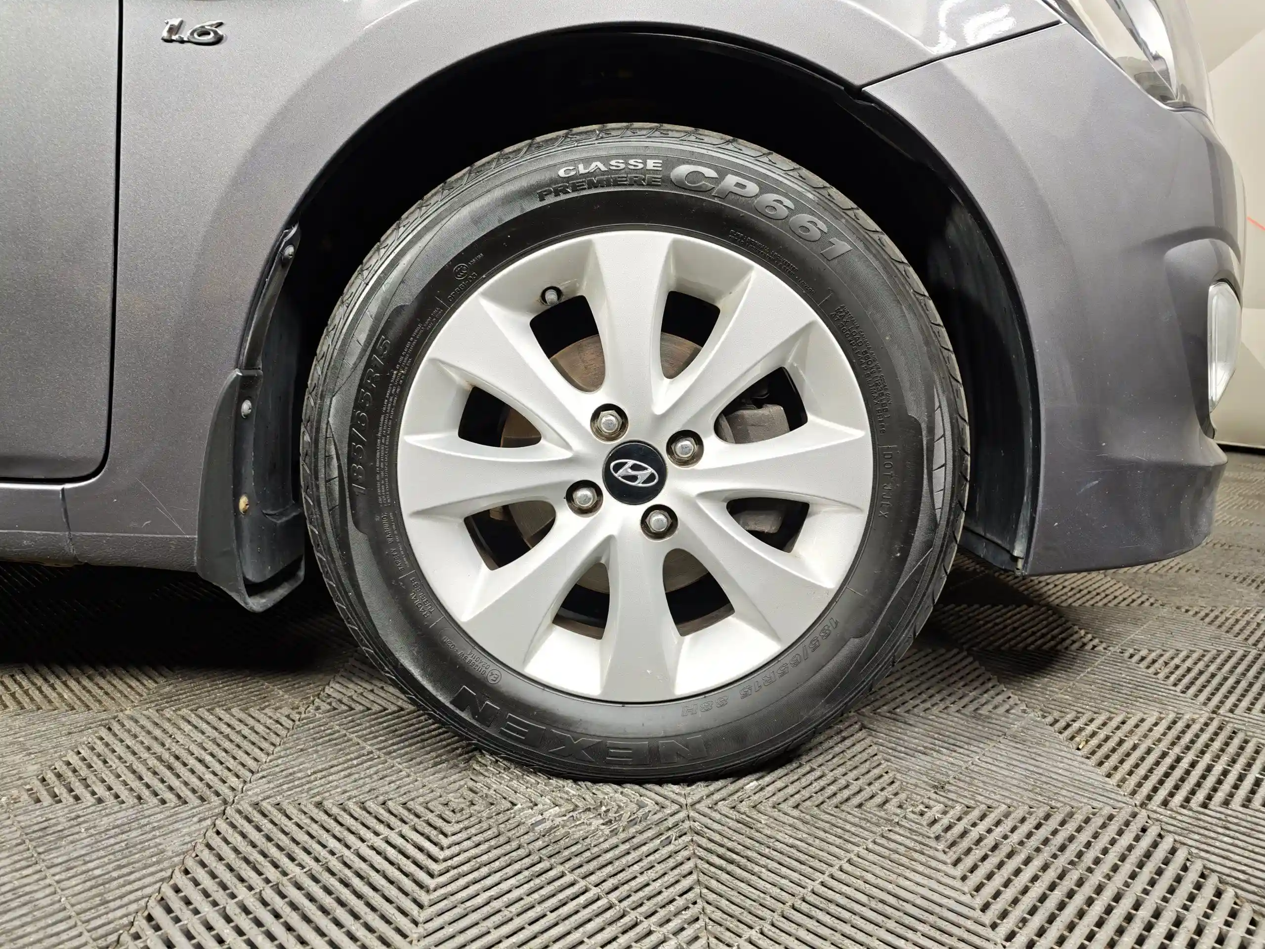 Hyundai Solaris 2016
