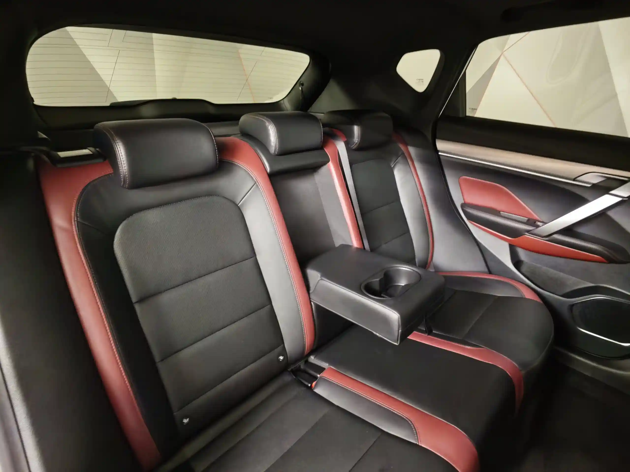 Geely Coolray 2022
