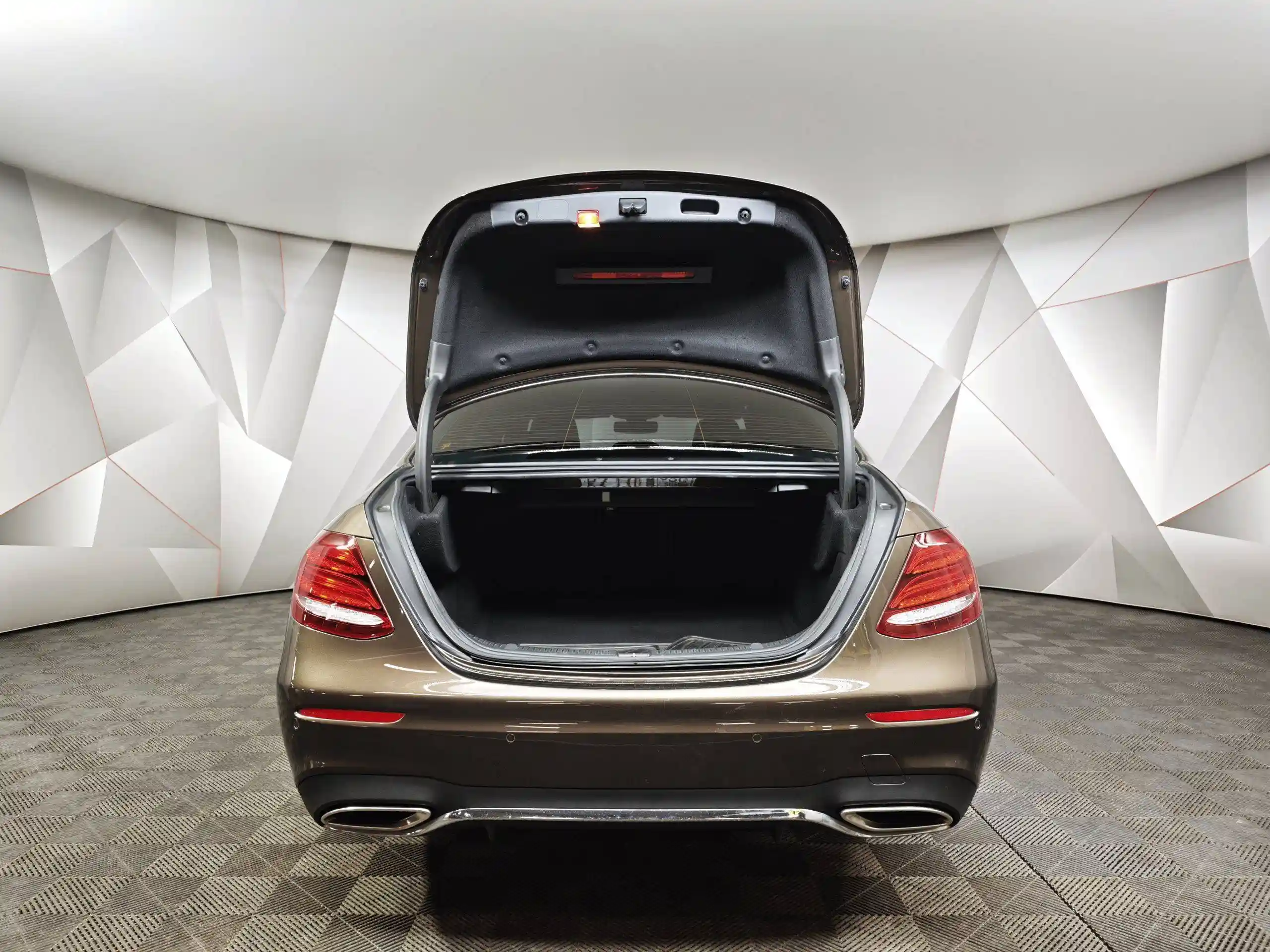 Mercedes-Benz E-Класс 2017