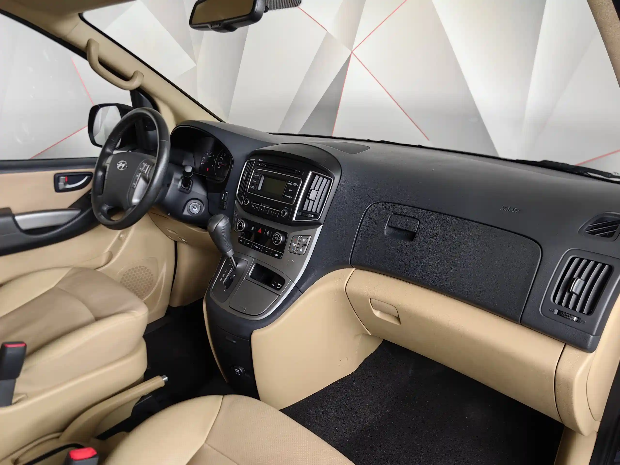 Hyundai H-1 2021
