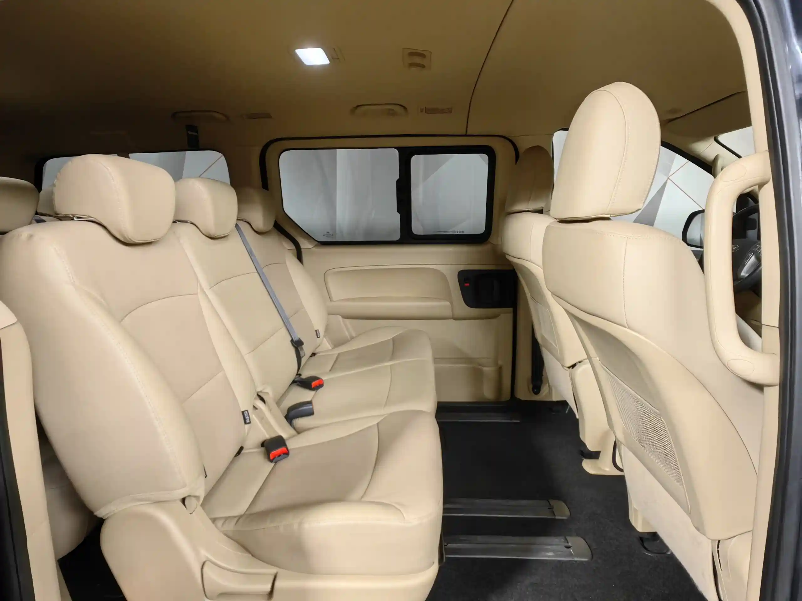 Hyundai H-1 2021