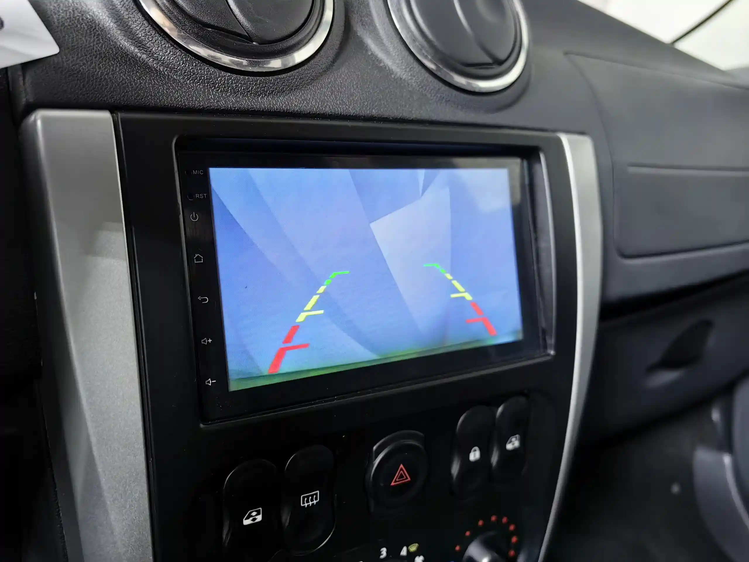 Nissan Almera 2014