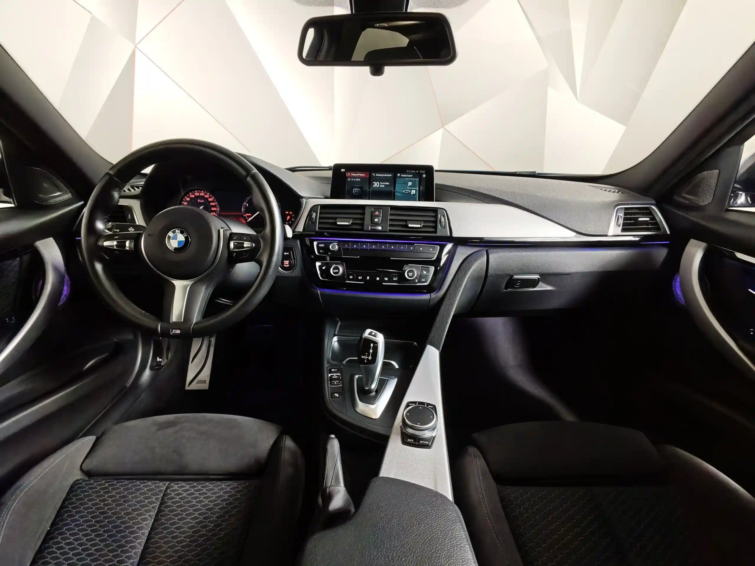 BMW 3 серия 2018