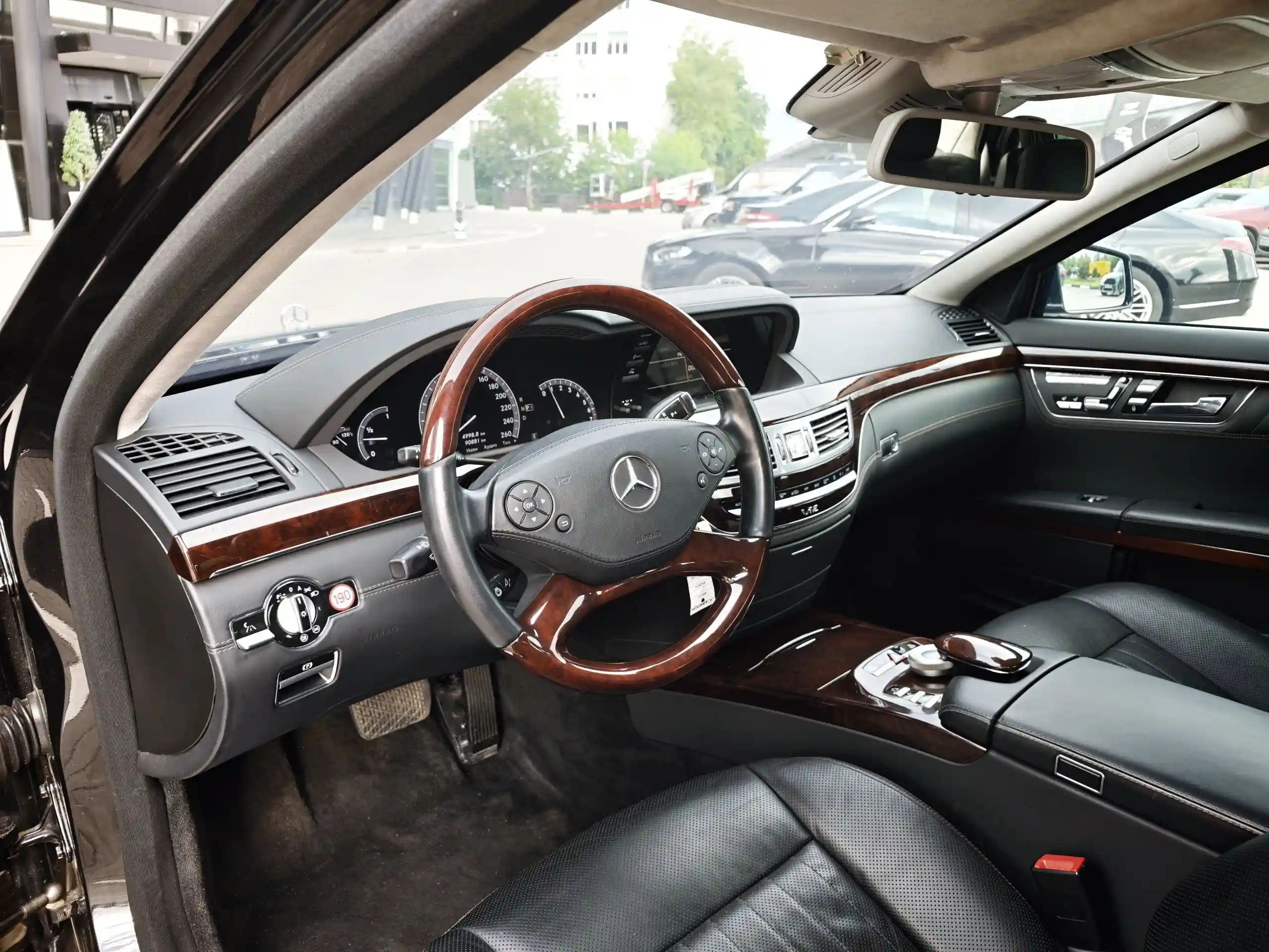 Mercedes-Benz S-Класс 2012