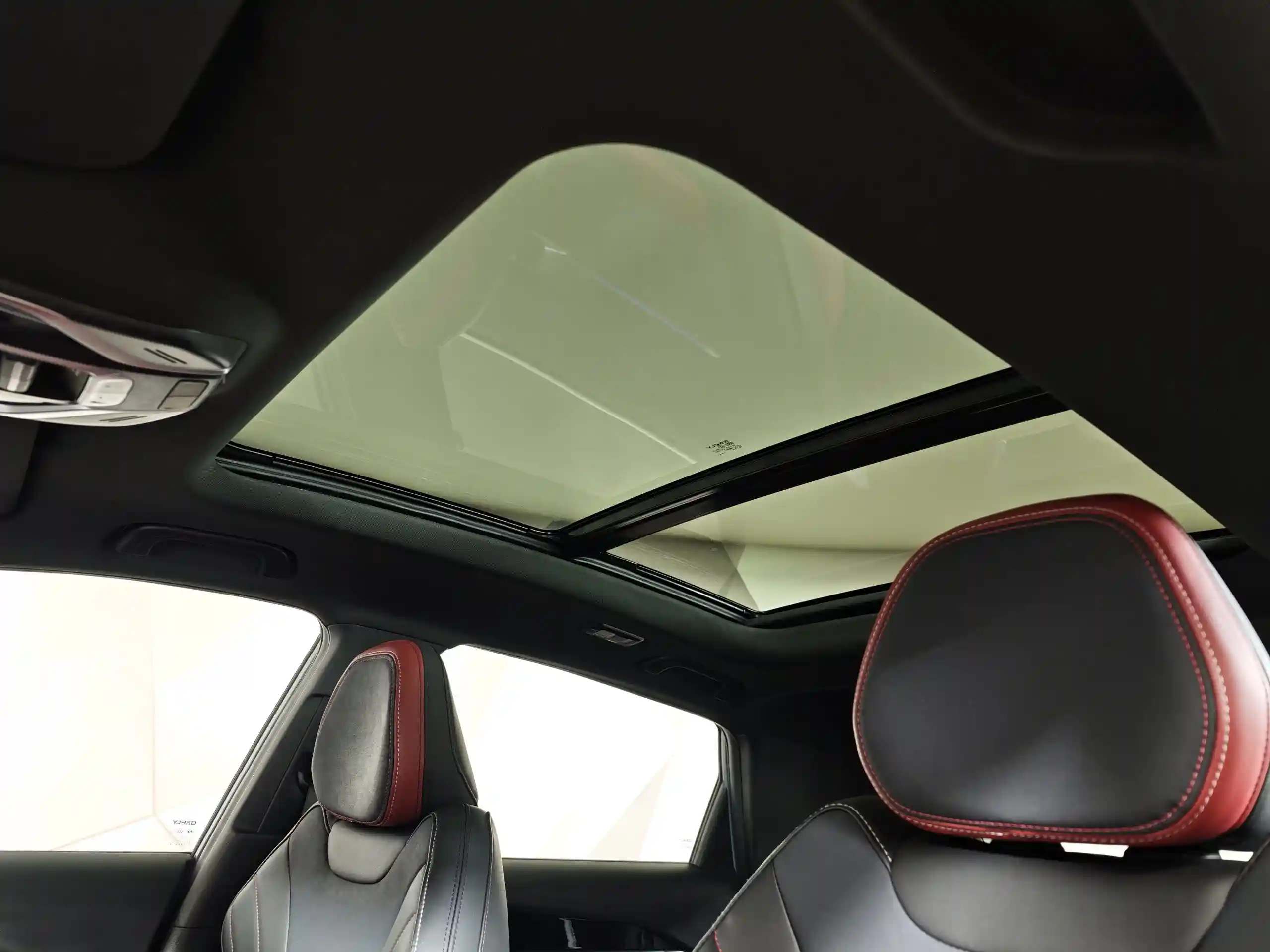 Geely Coolray 2023