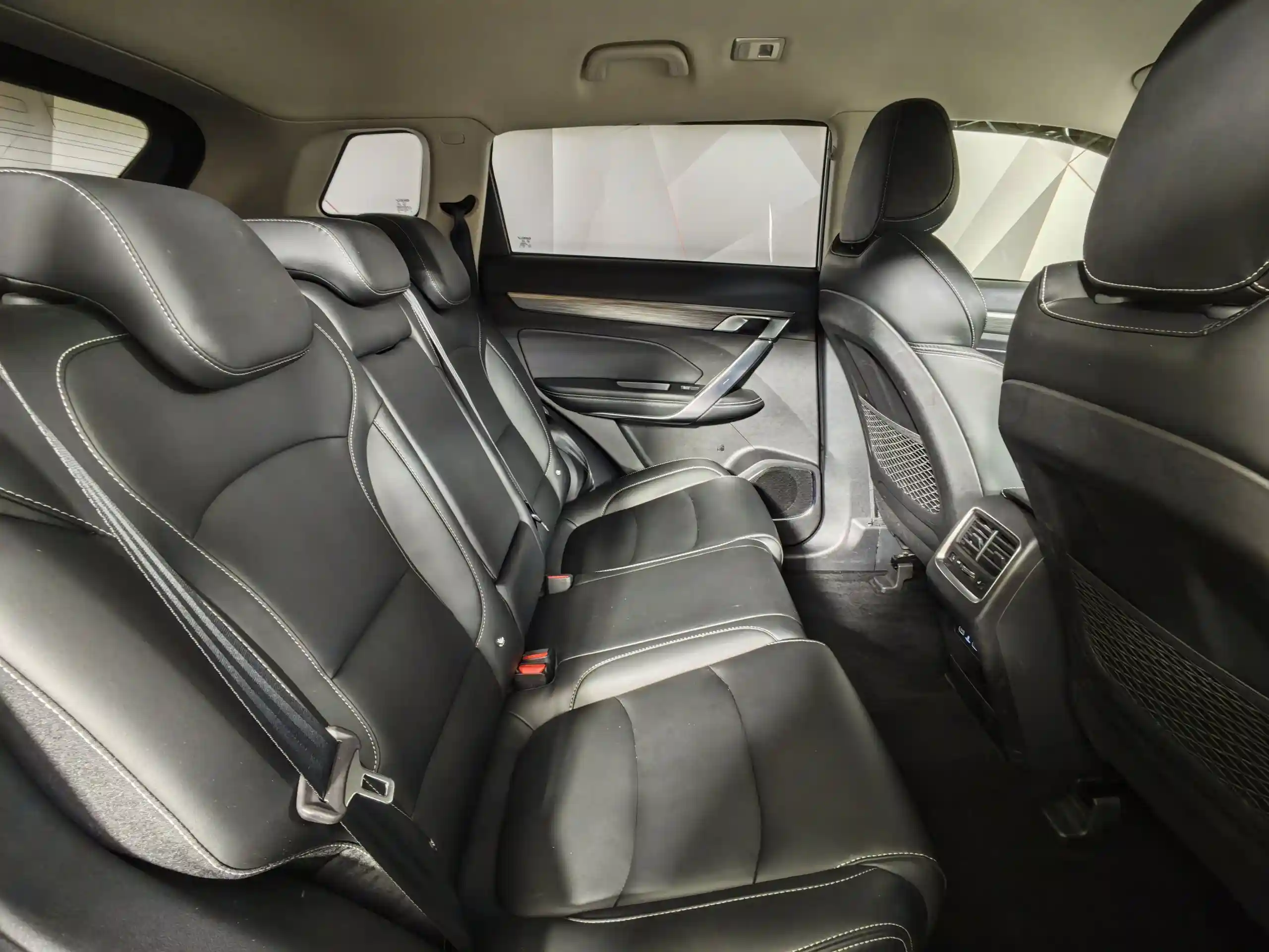 Geely Atlas Pro 2024