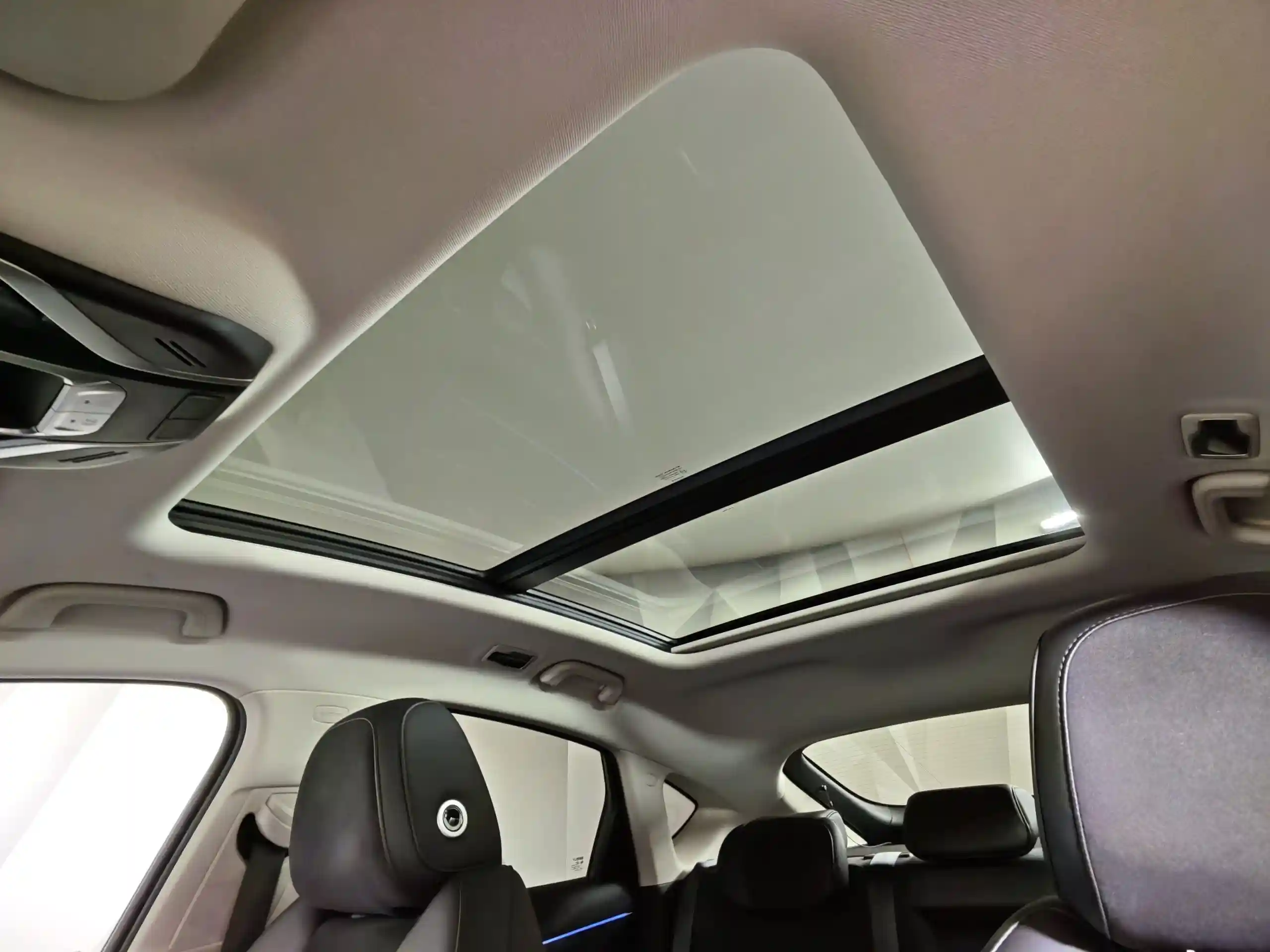 Geely Tugella 2021