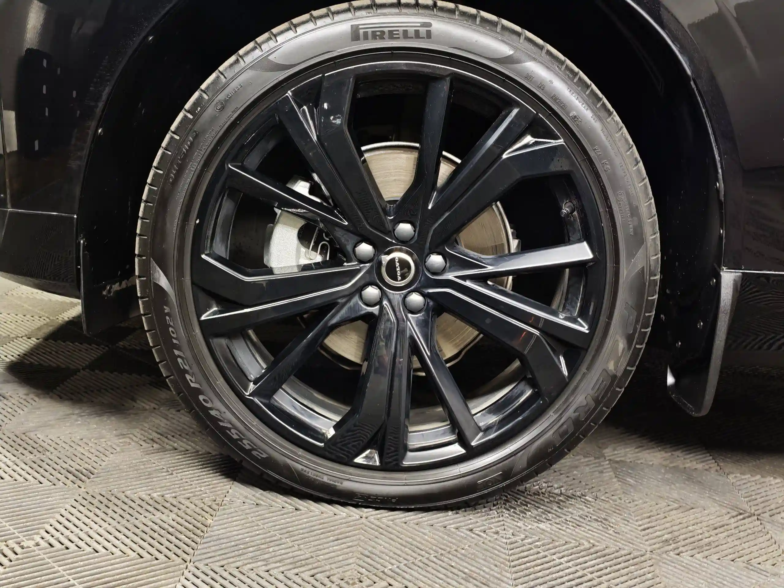 Volvo XC60 2025