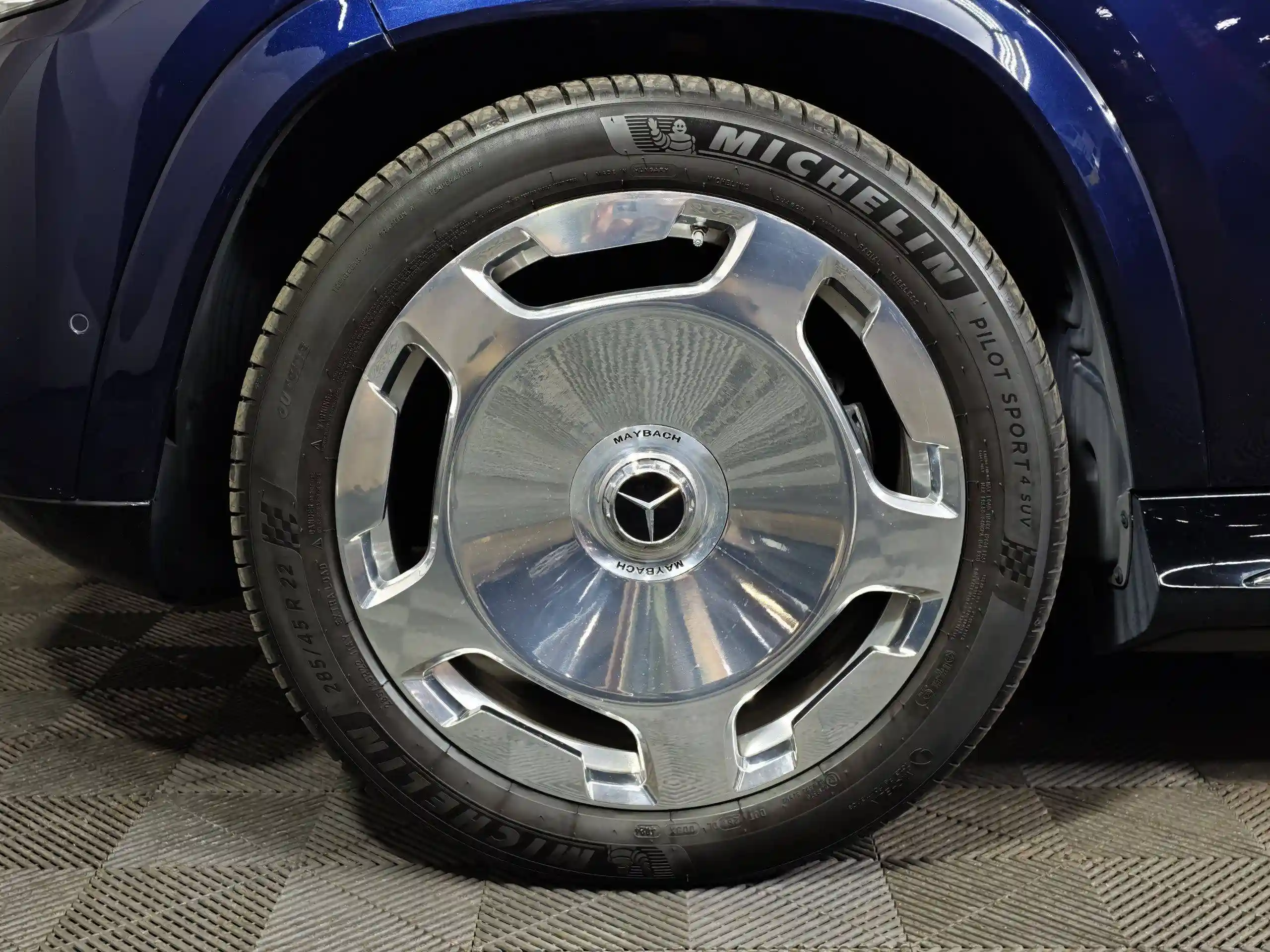 Mercedes-Benz GLS 2021