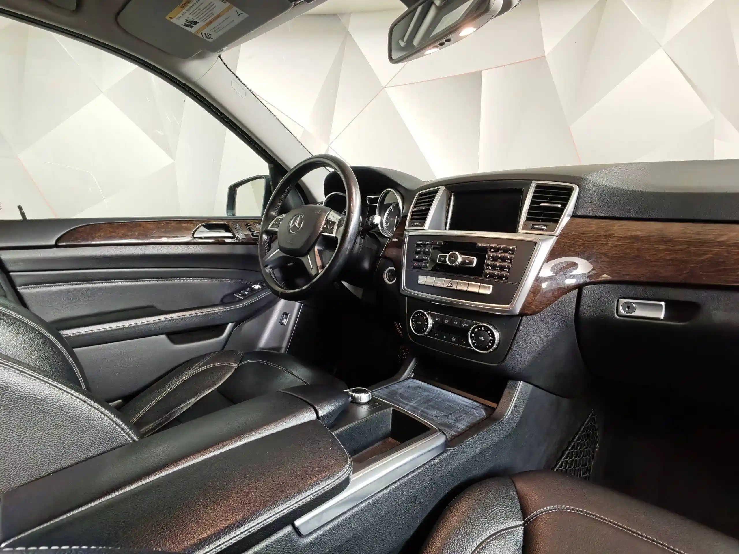 Mercedes-Benz M-Класс 2012