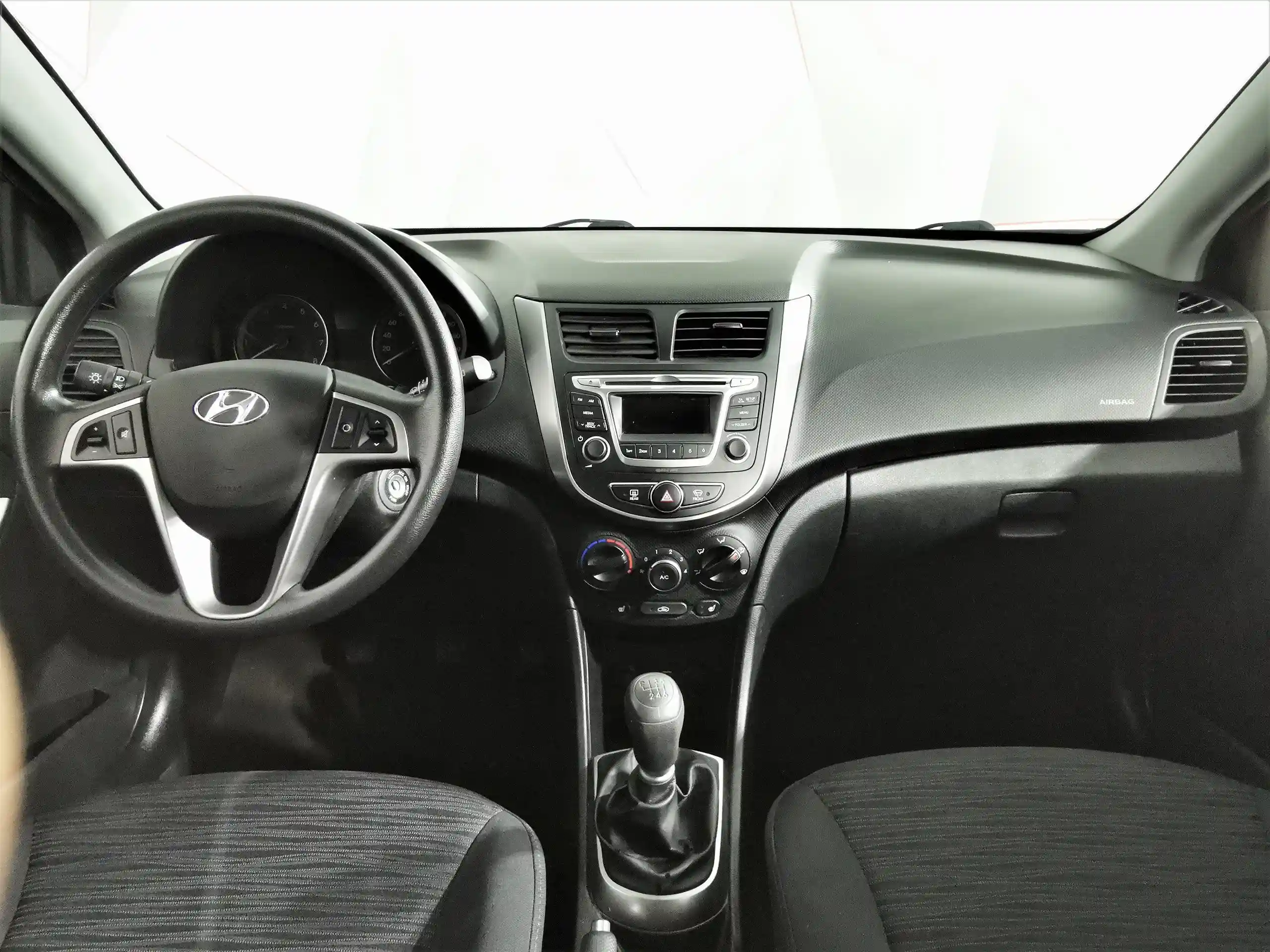 Hyundai Solaris 2014
