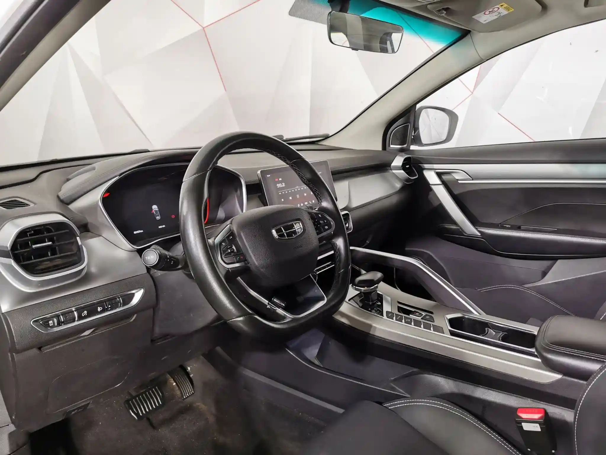 Geely Coolray 2022