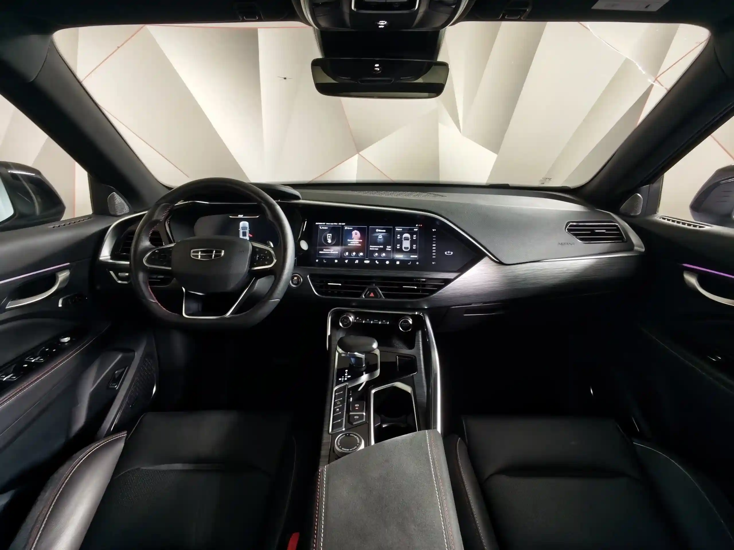 Geely Tugella 2022