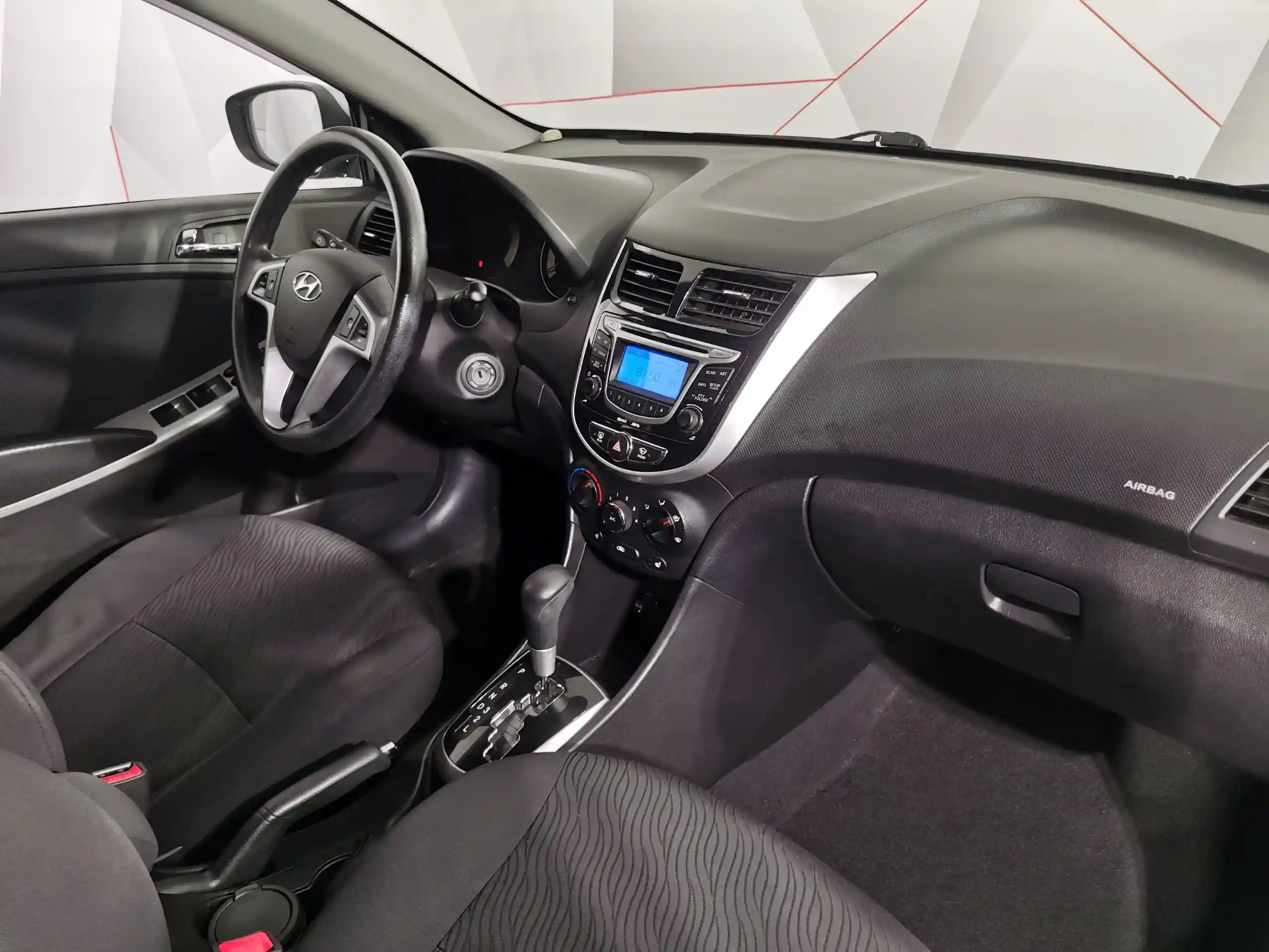 Hyundai Solaris 2012