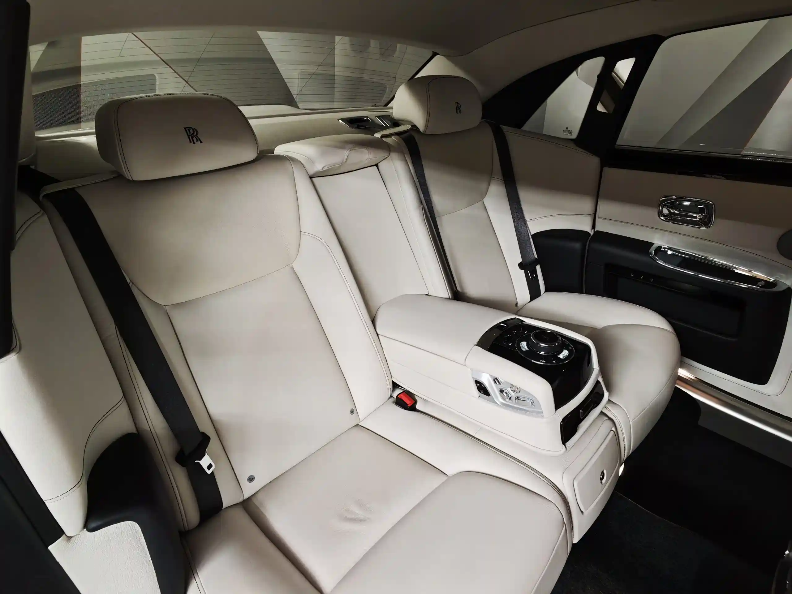 Rolls-Royce Ghost 2015