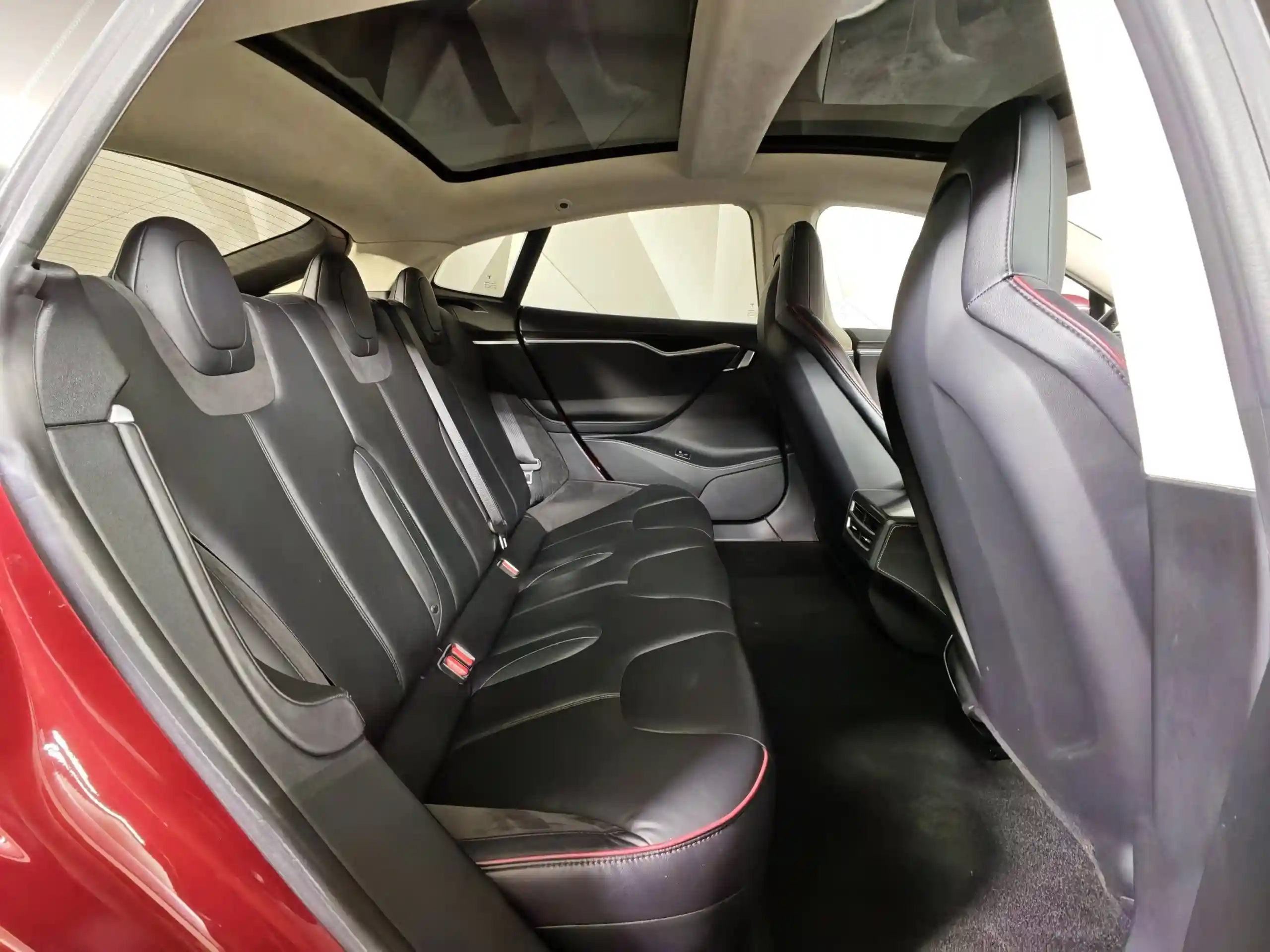 Tesla Model S 2014