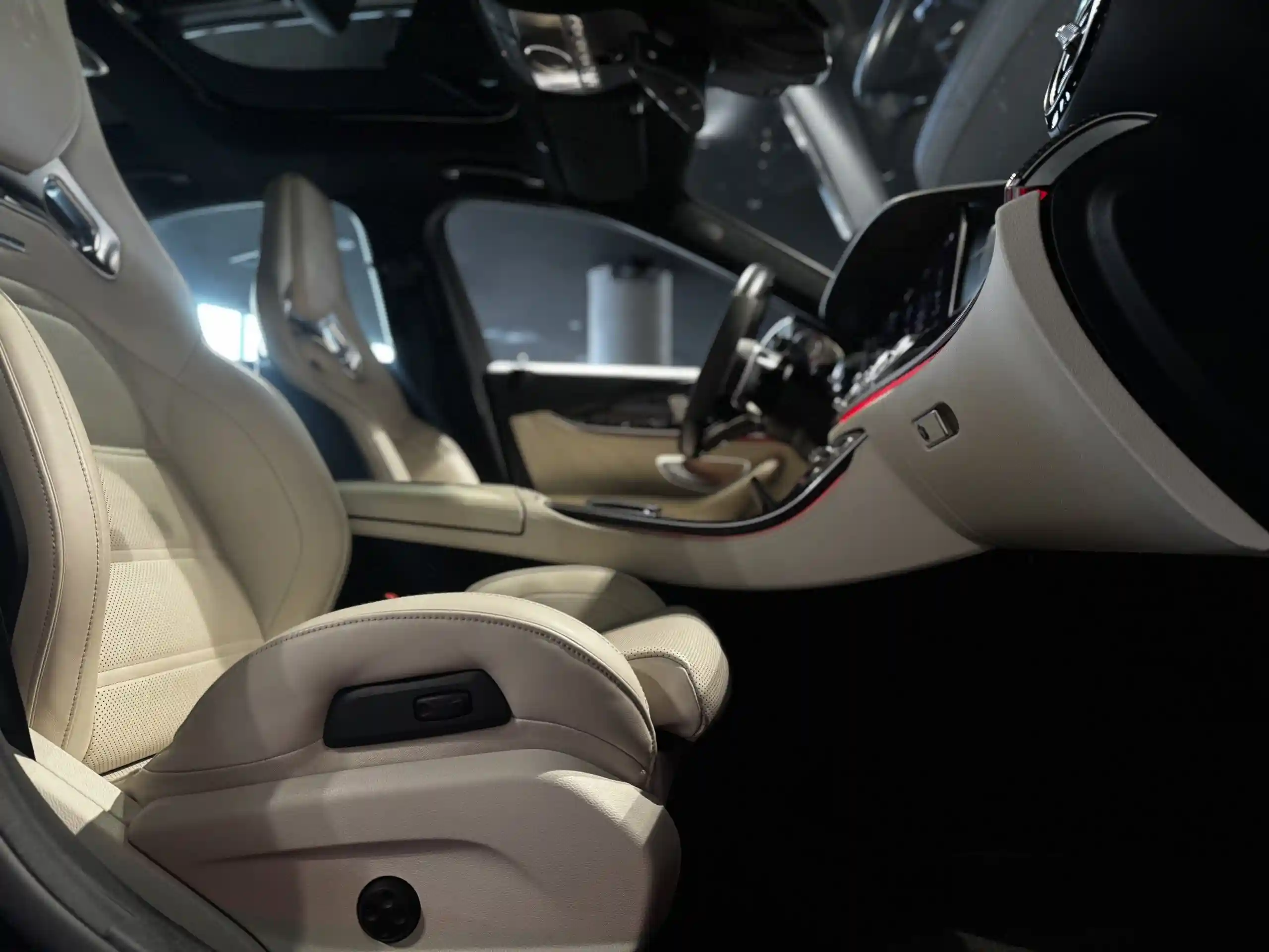 Mercedes-Benz E-Класс 2021