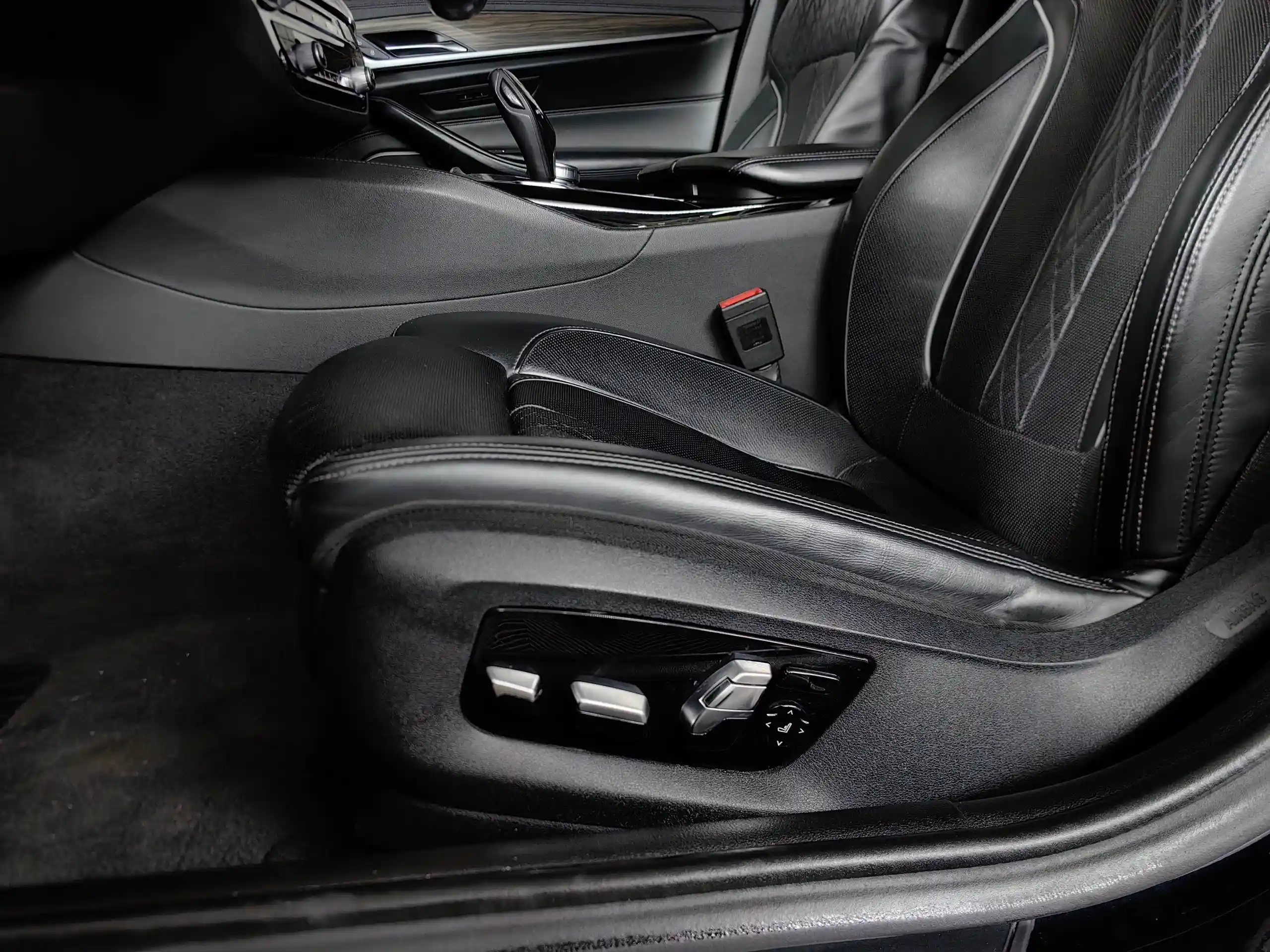 BMW 5 серия 2019