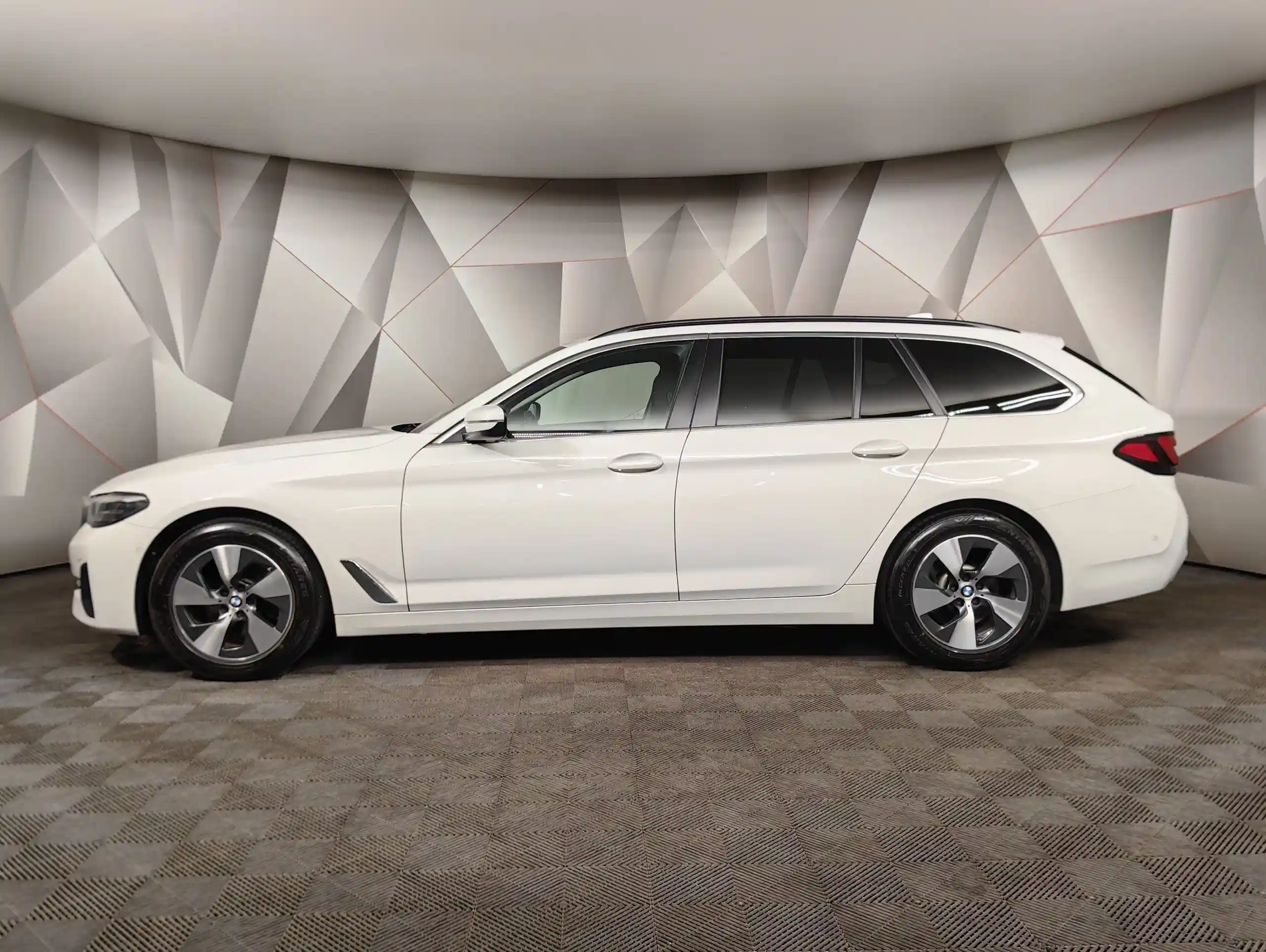 BMW 5 серия 2022