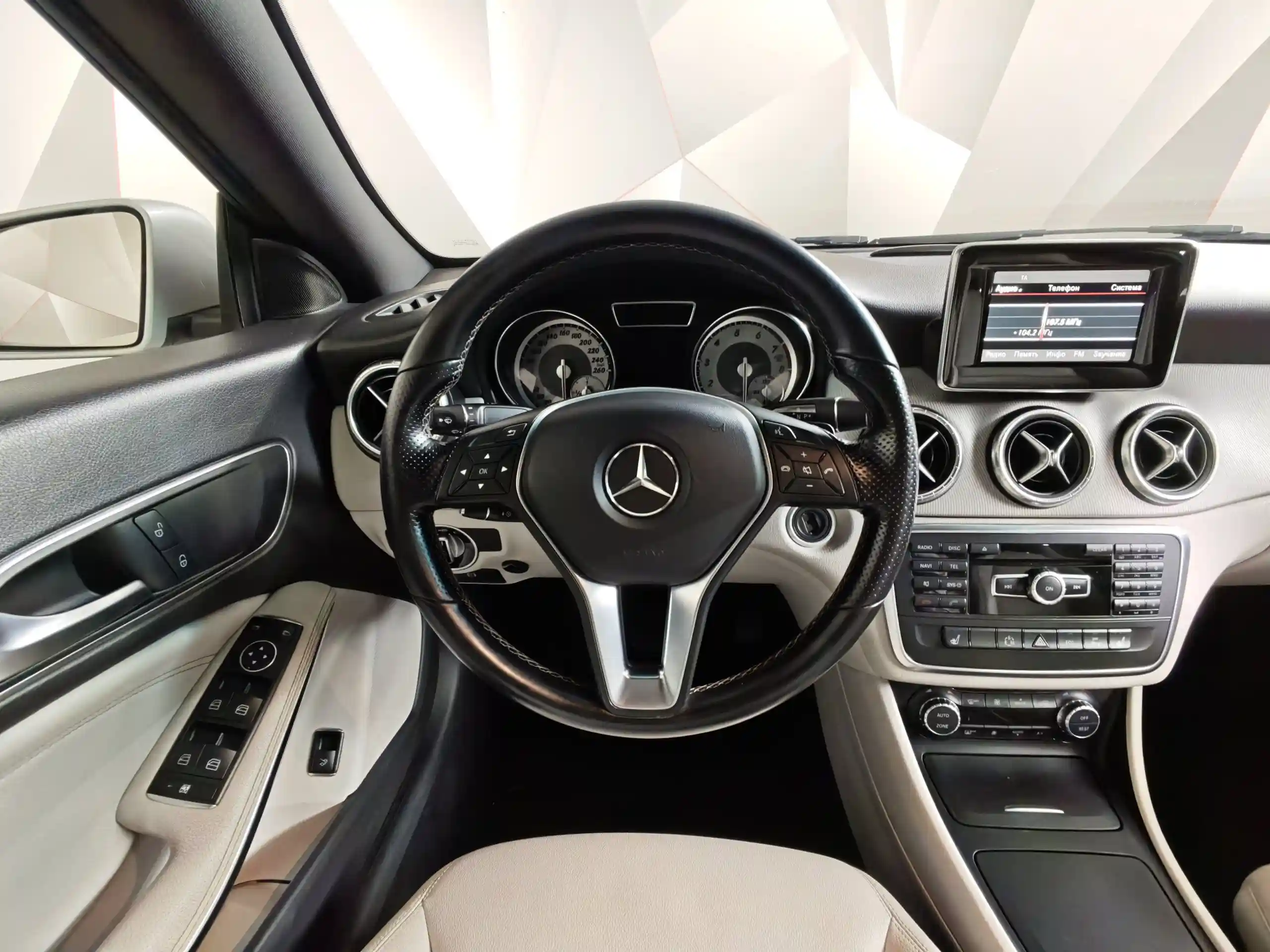 Mercedes-Benz CLA 2014