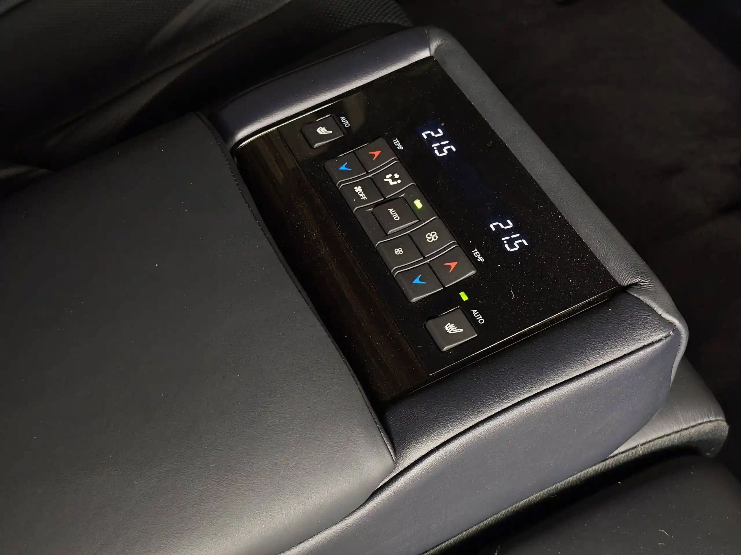 Lexus LX 2020