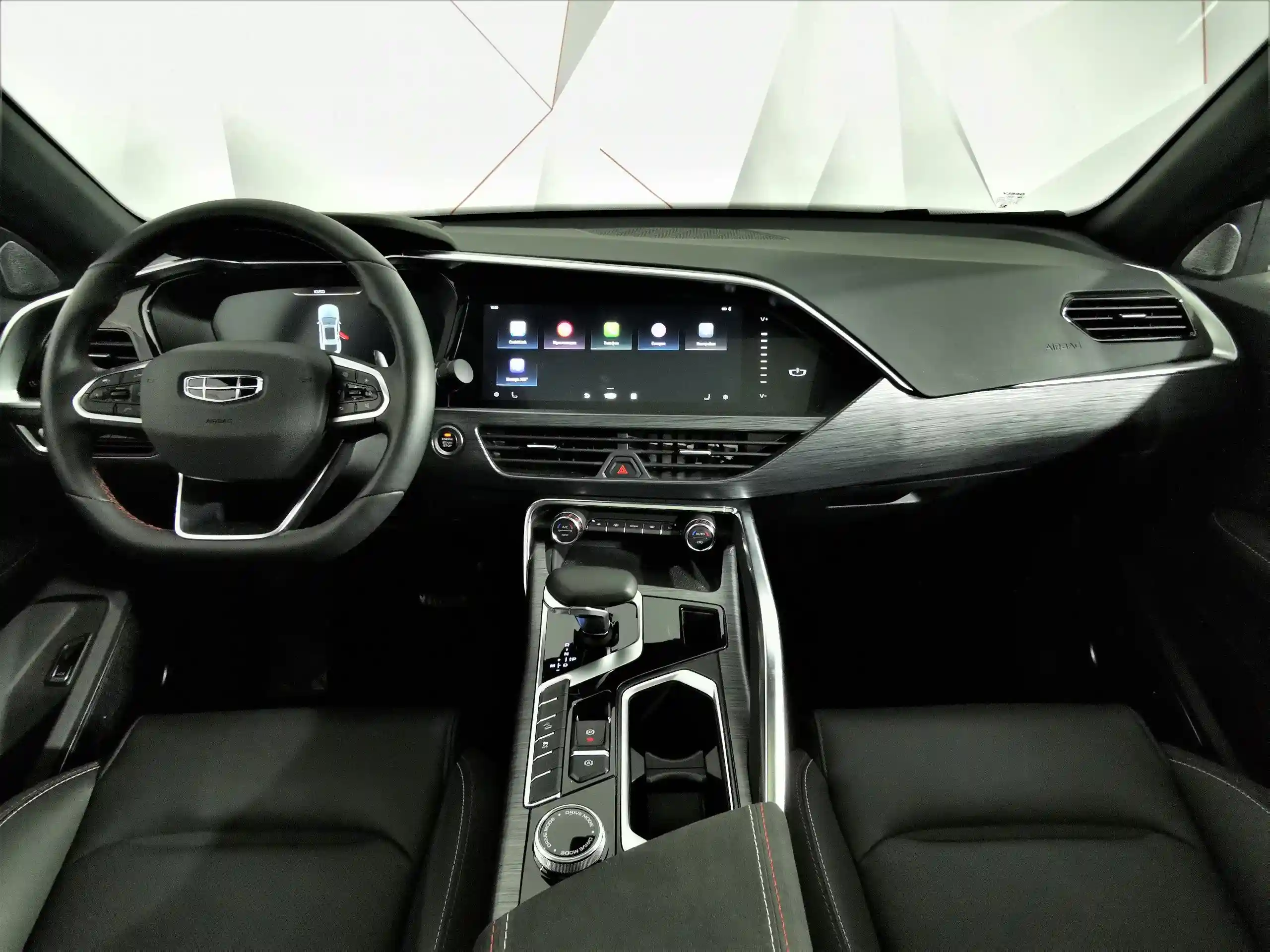 Geely Tugella 2022