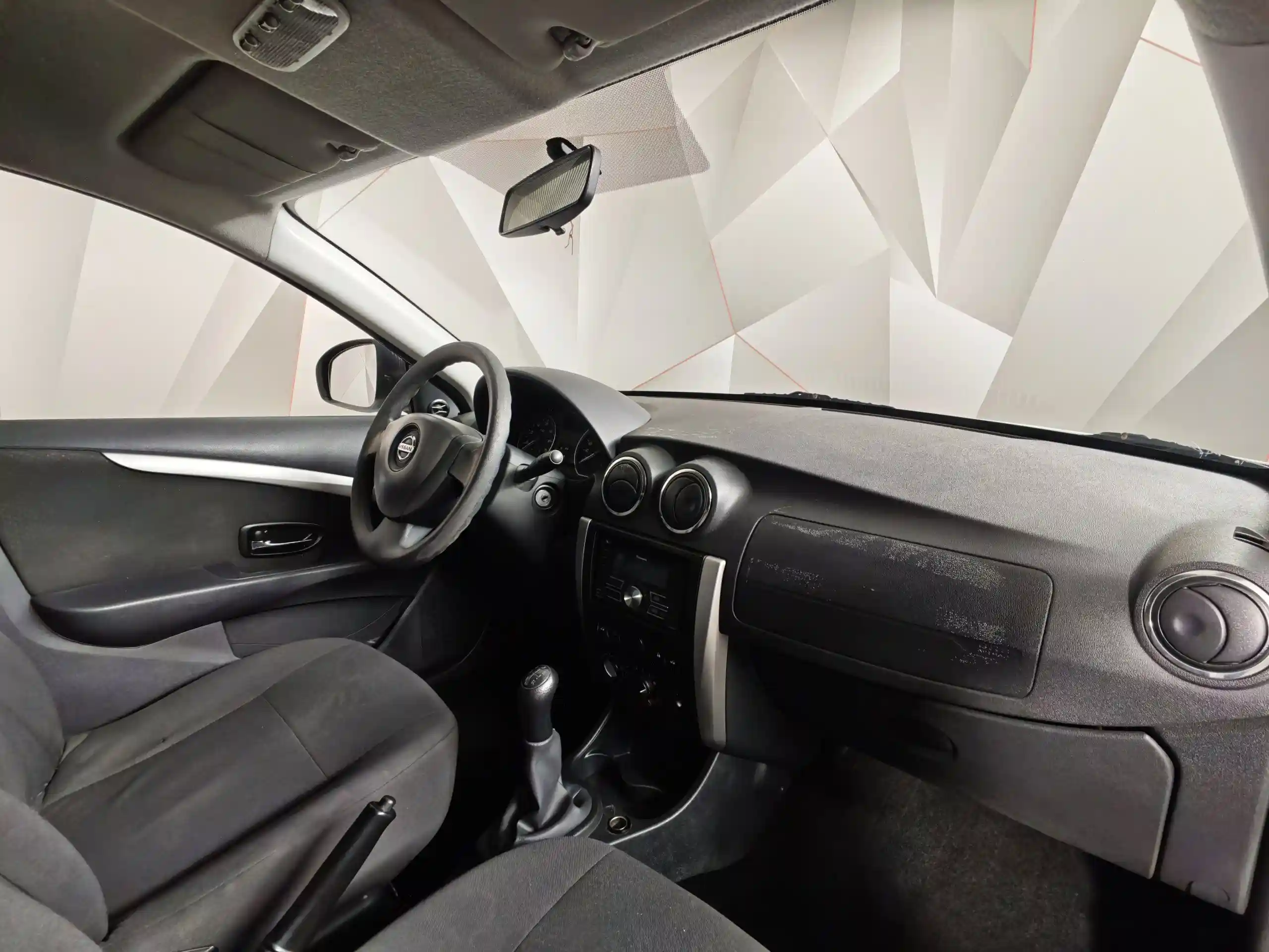 Nissan Almera 2015