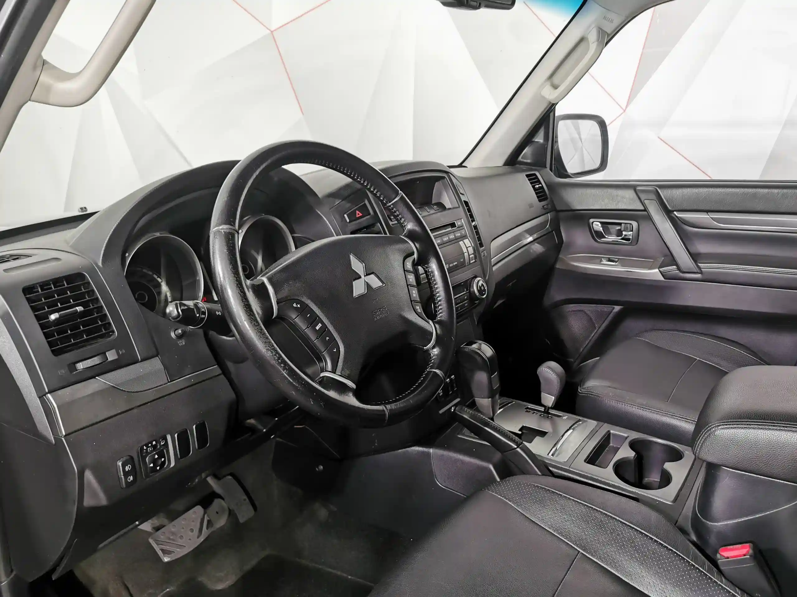 Mitsubishi Pajero 2012