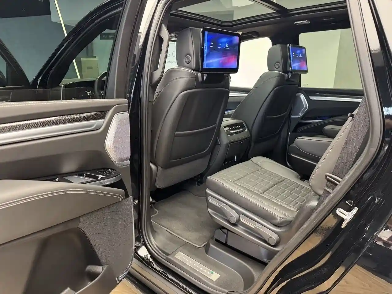 Cadillac Escalade 2025