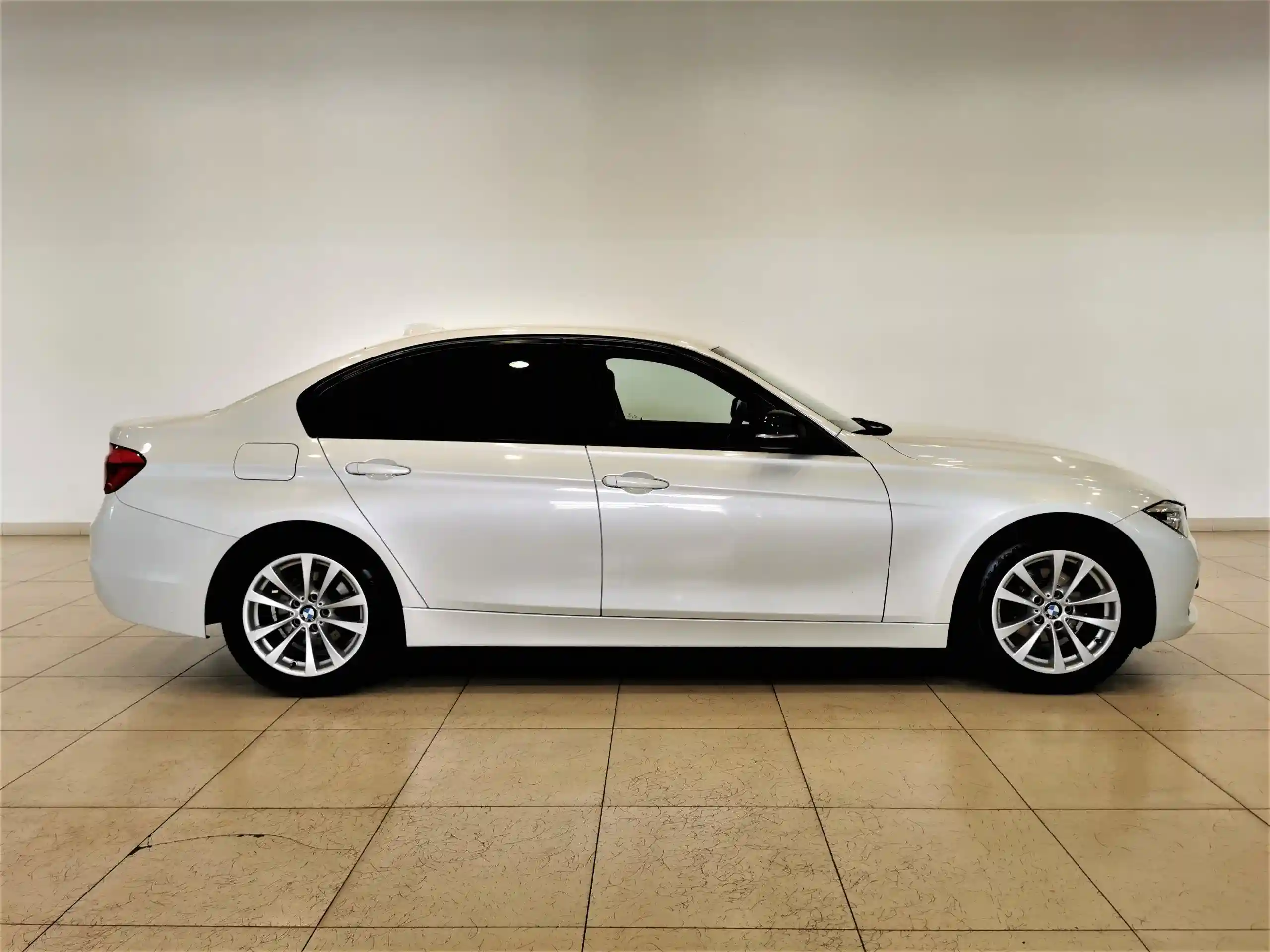 BMW 3 серия 2018