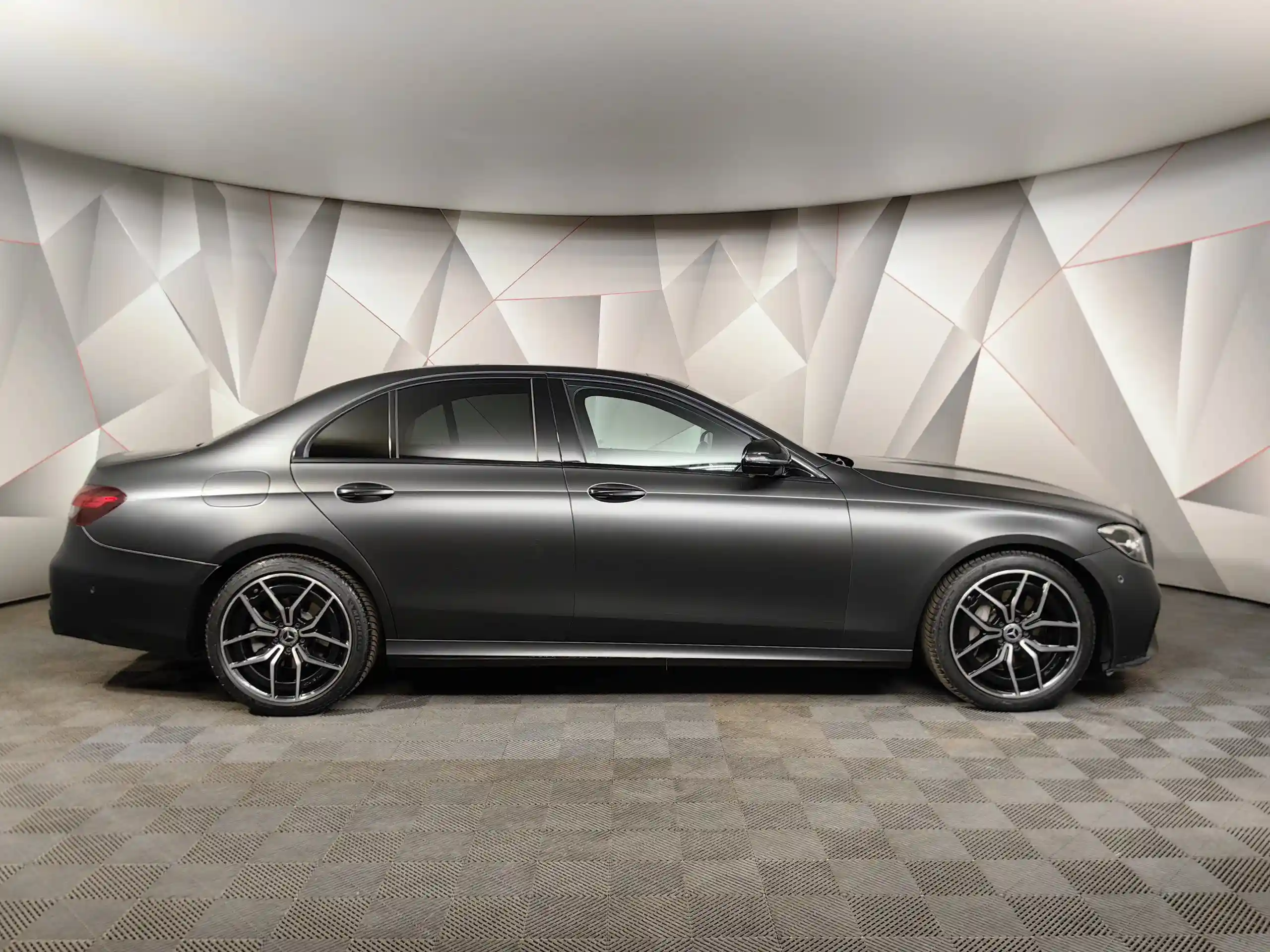 Mercedes-Benz E-Класс 2022