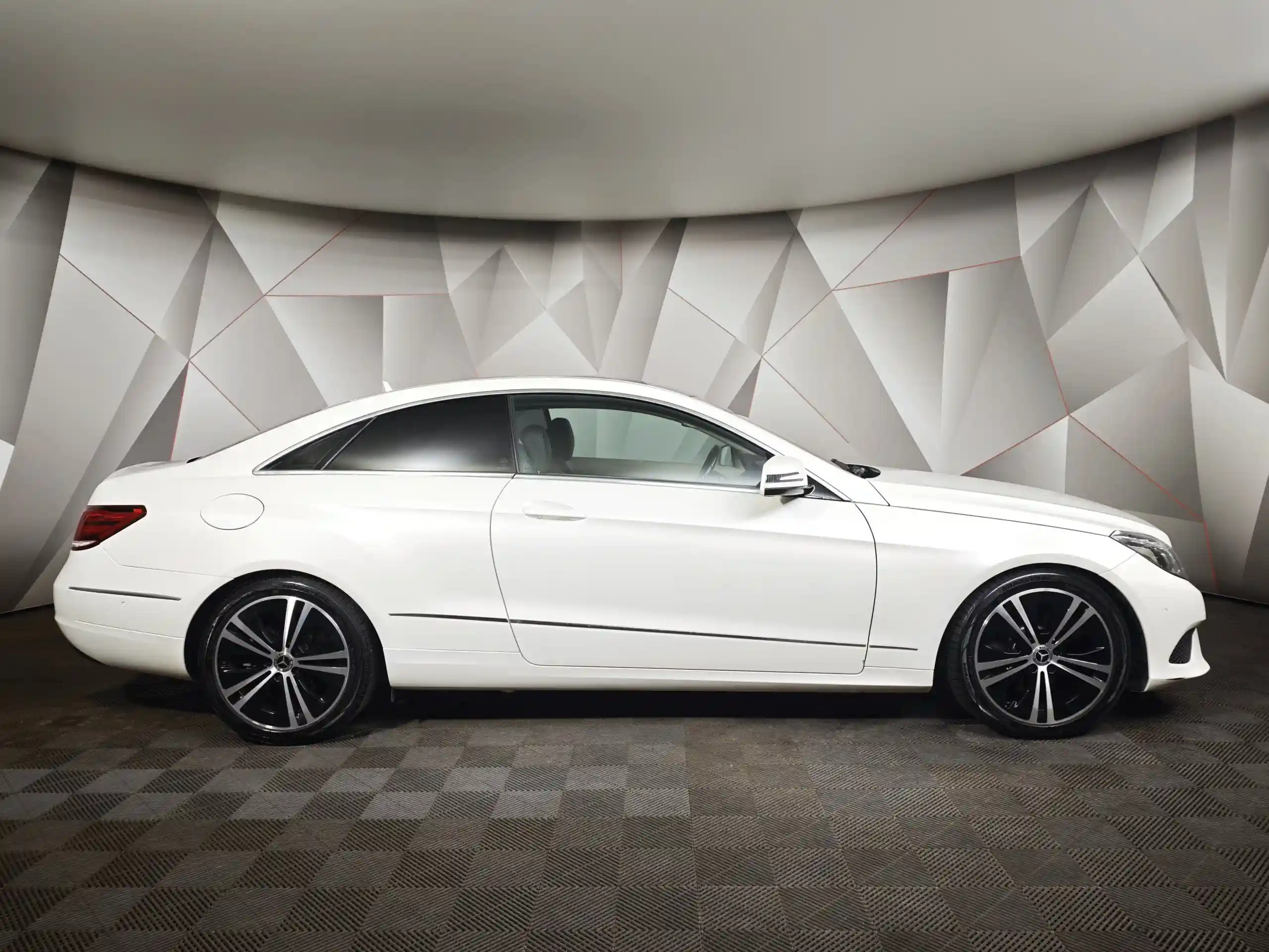Mercedes-Benz E-Класс 2014