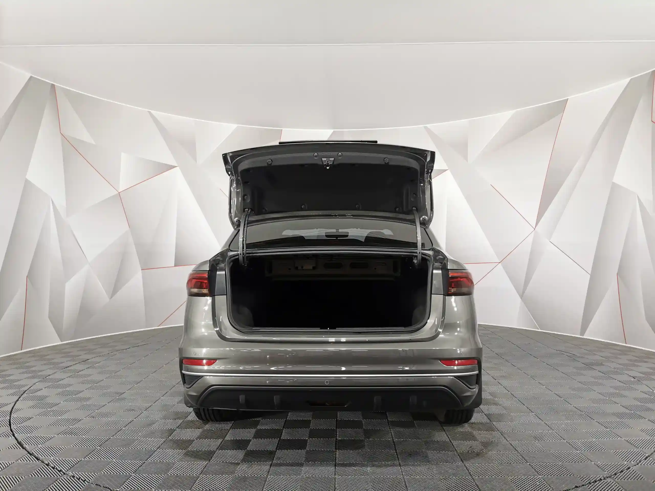 Geely Emgrand 2024
