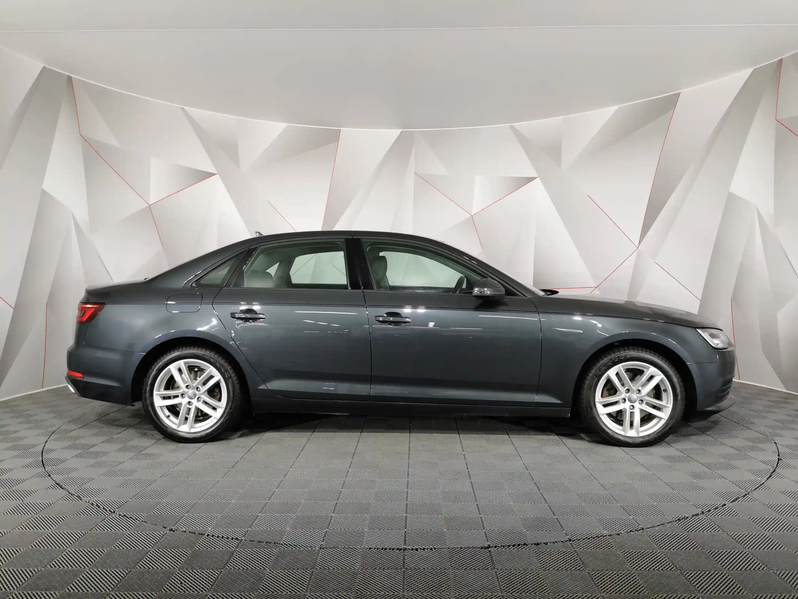 Audi A4 2019