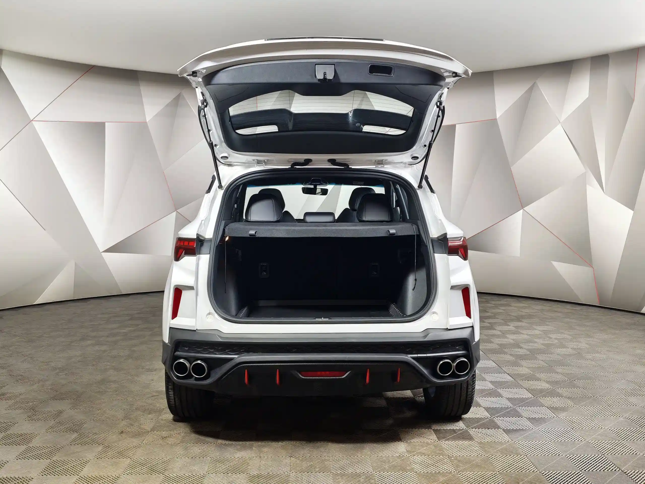 Geely Coolray 2023