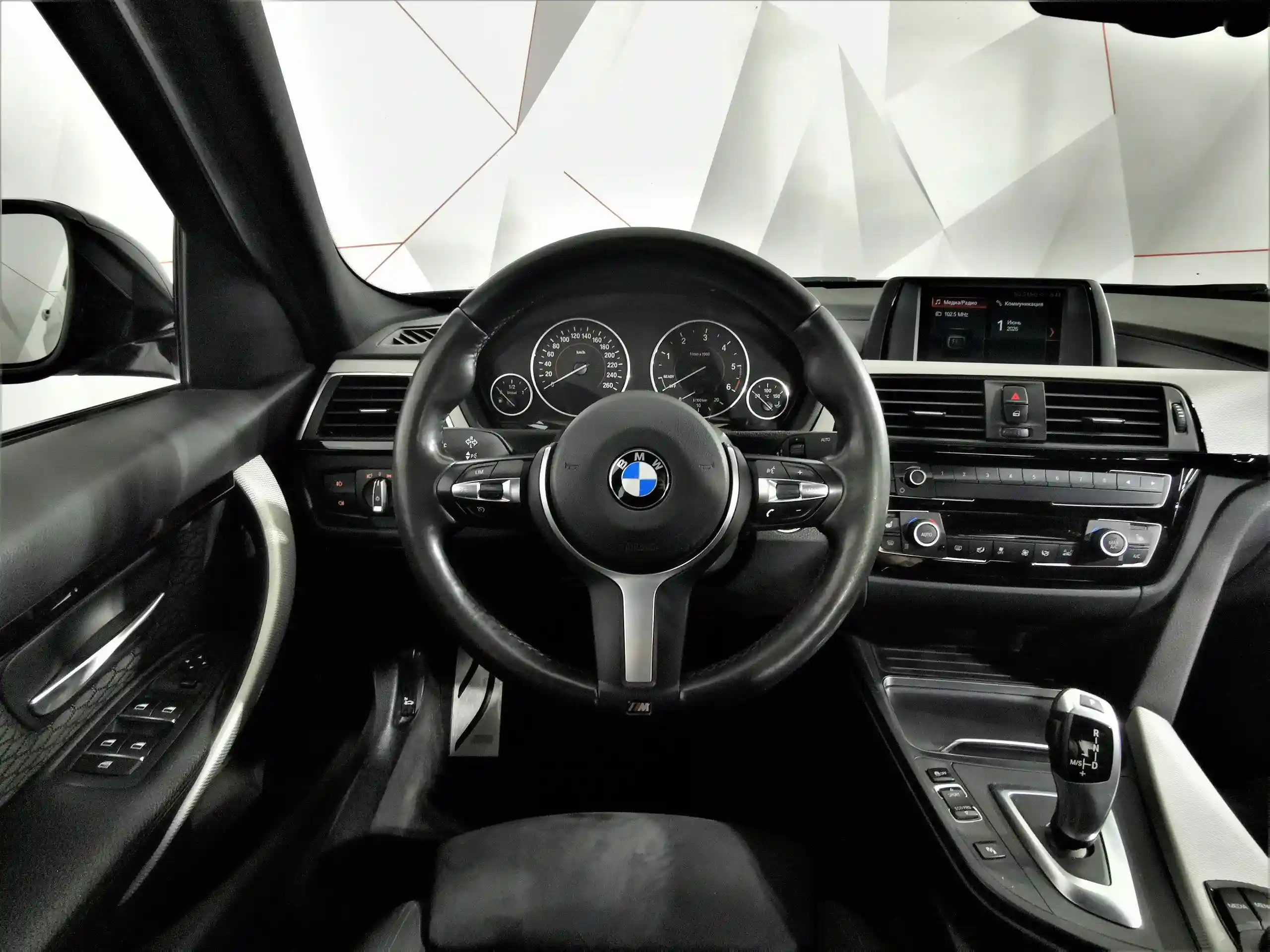 BMW 3 серия 2018