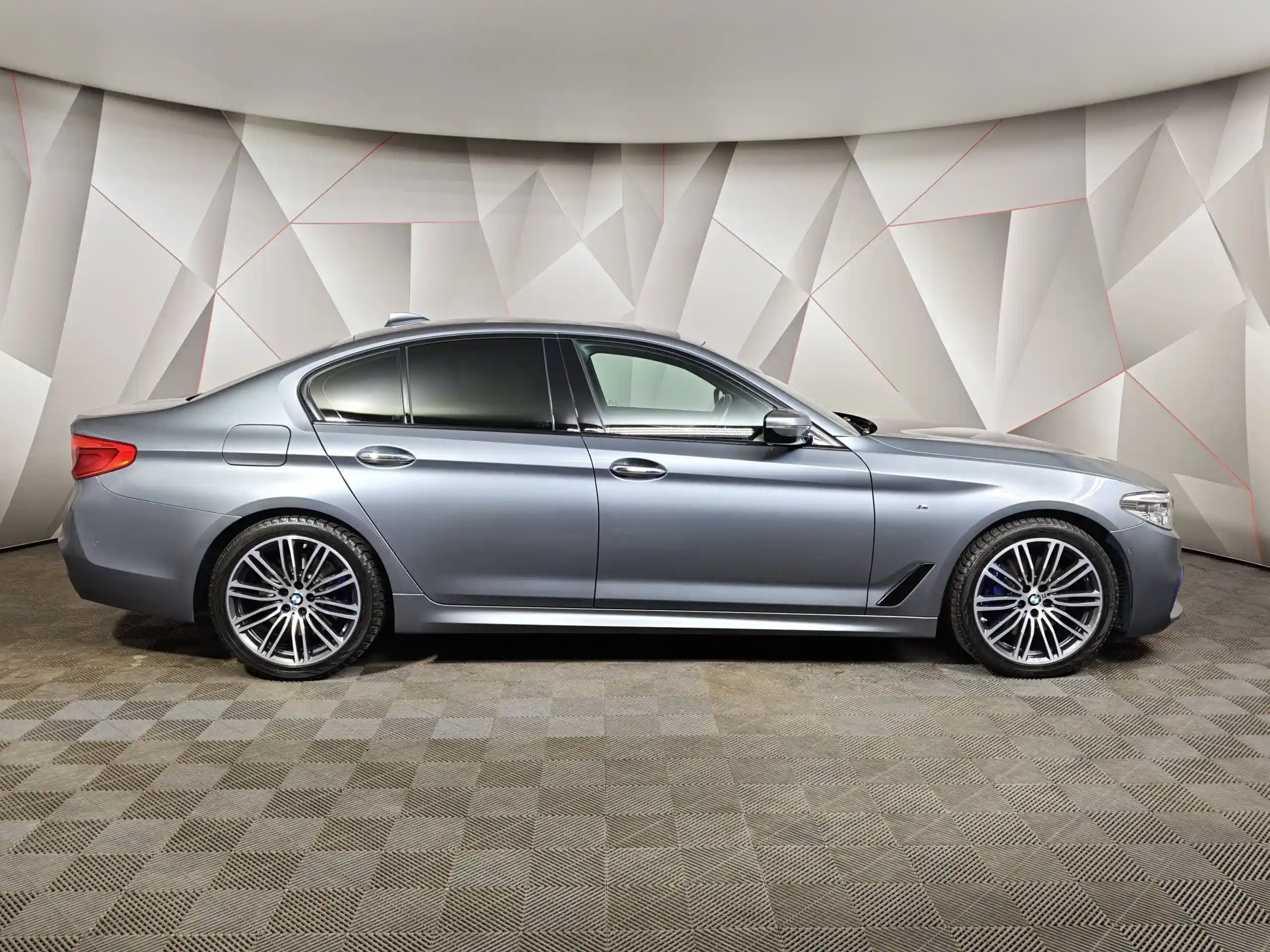 BMW 5 серия 2017
