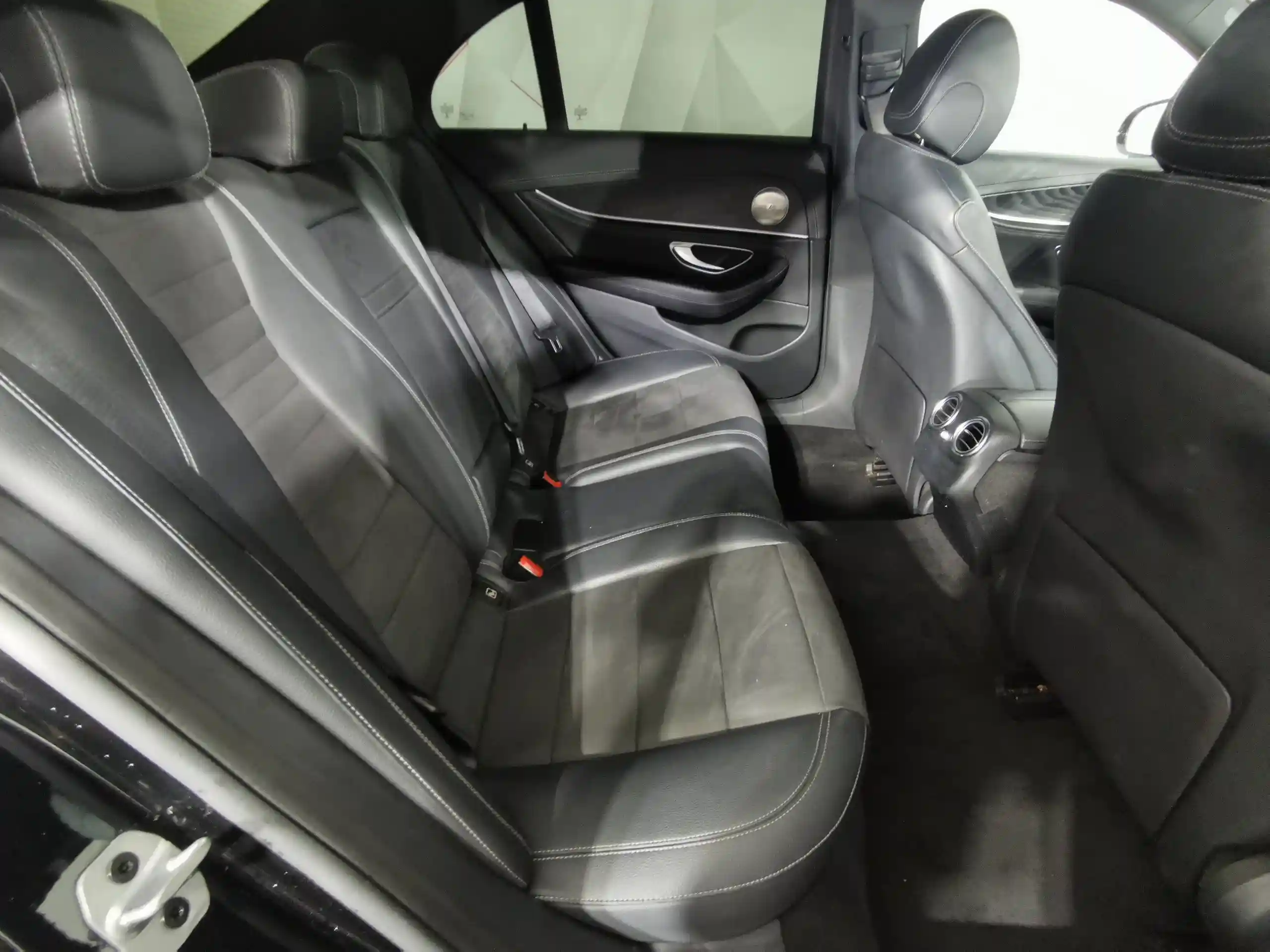 Mercedes-Benz E-Класс 2019