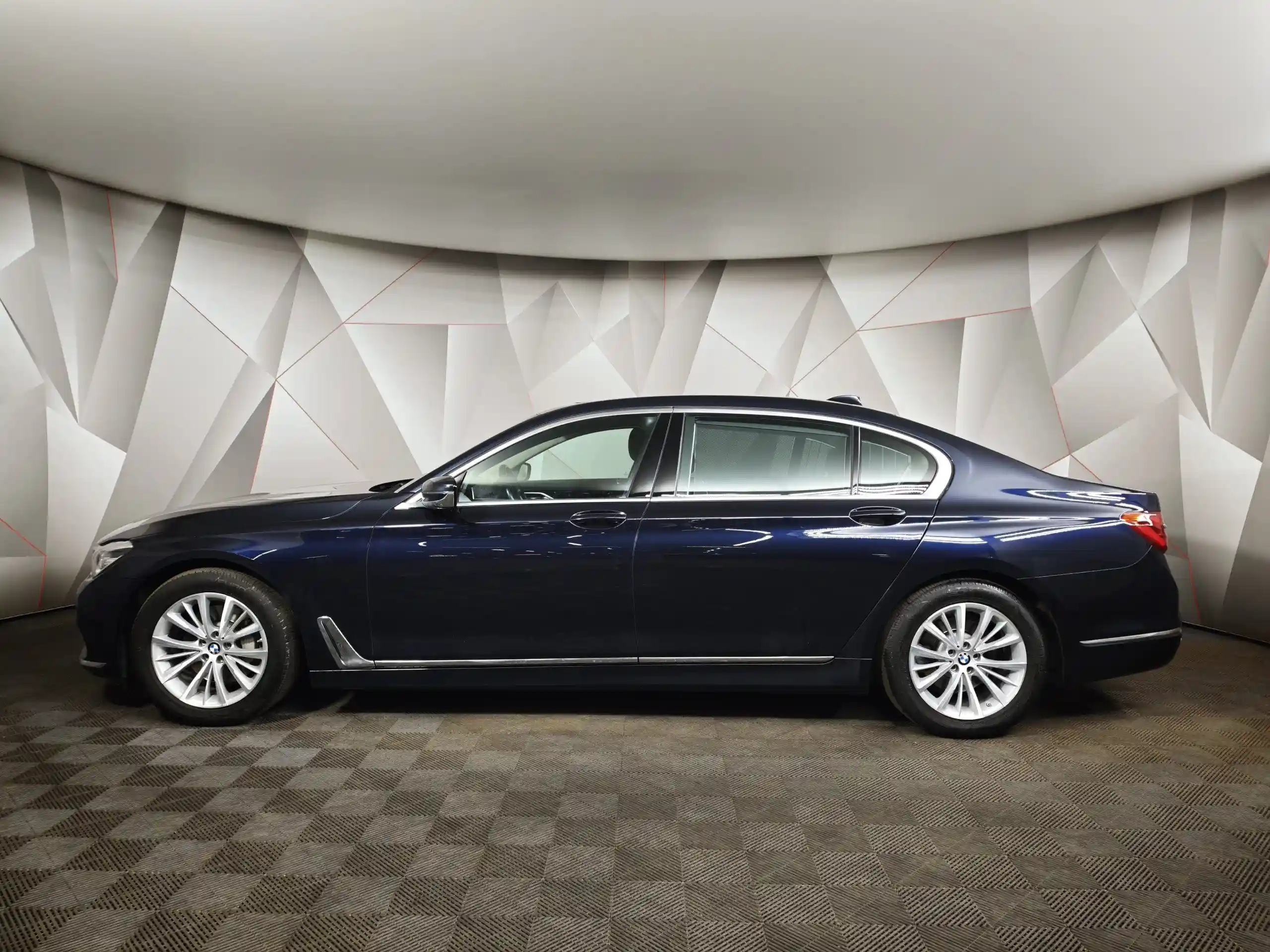 BMW 7 серия 2018