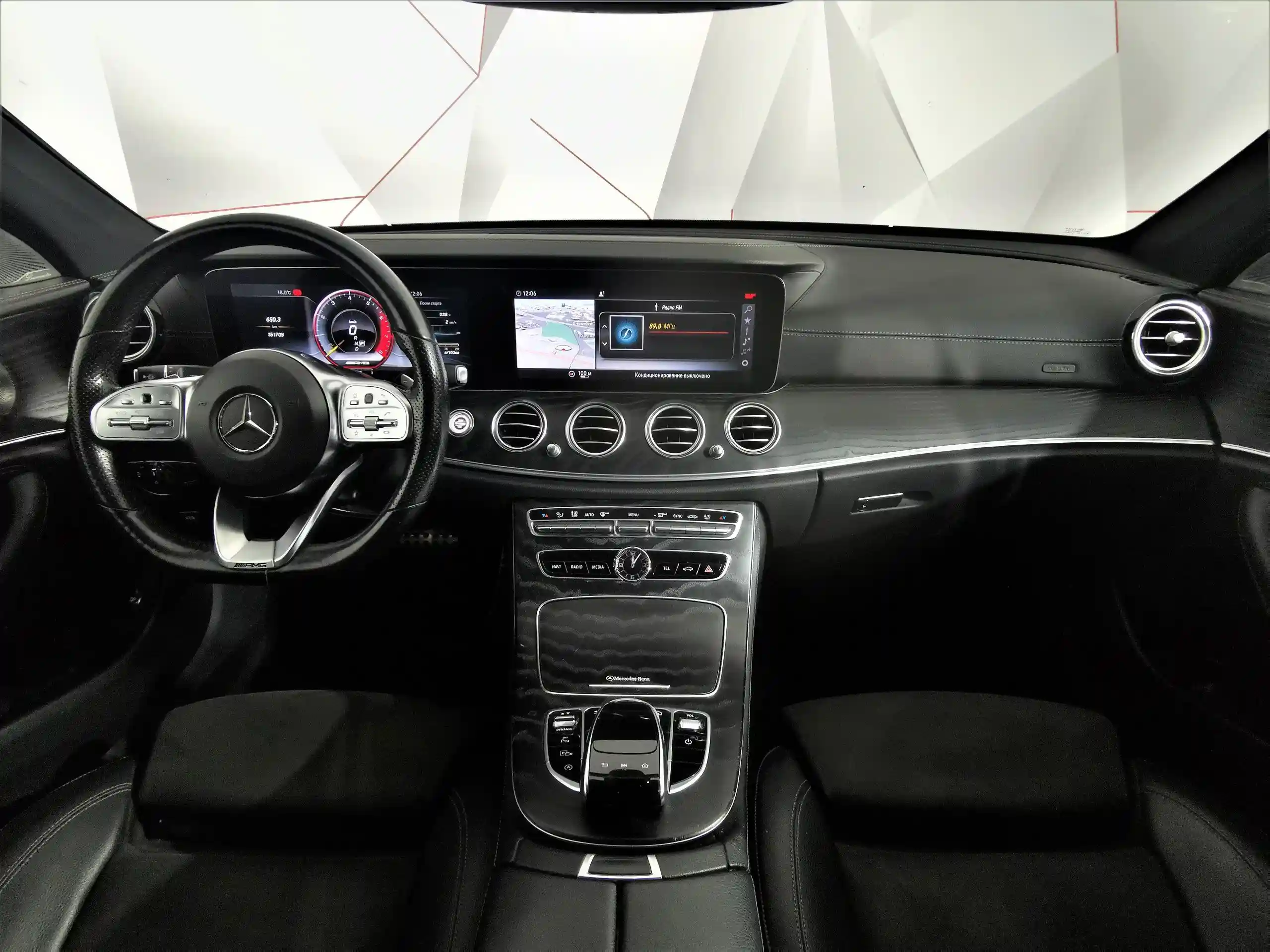 Mercedes-Benz E-Класс 2019