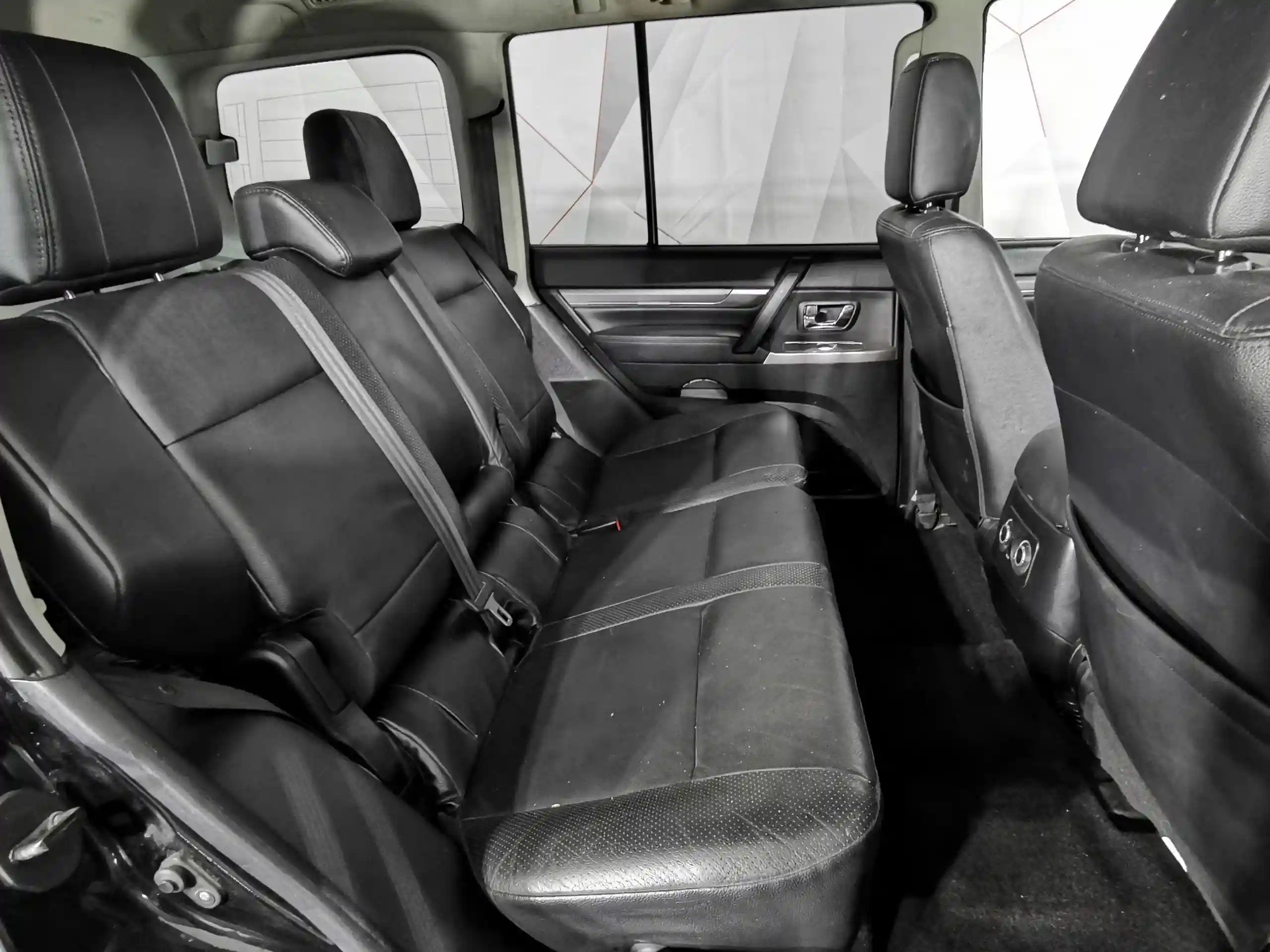 Mitsubishi Pajero 2012