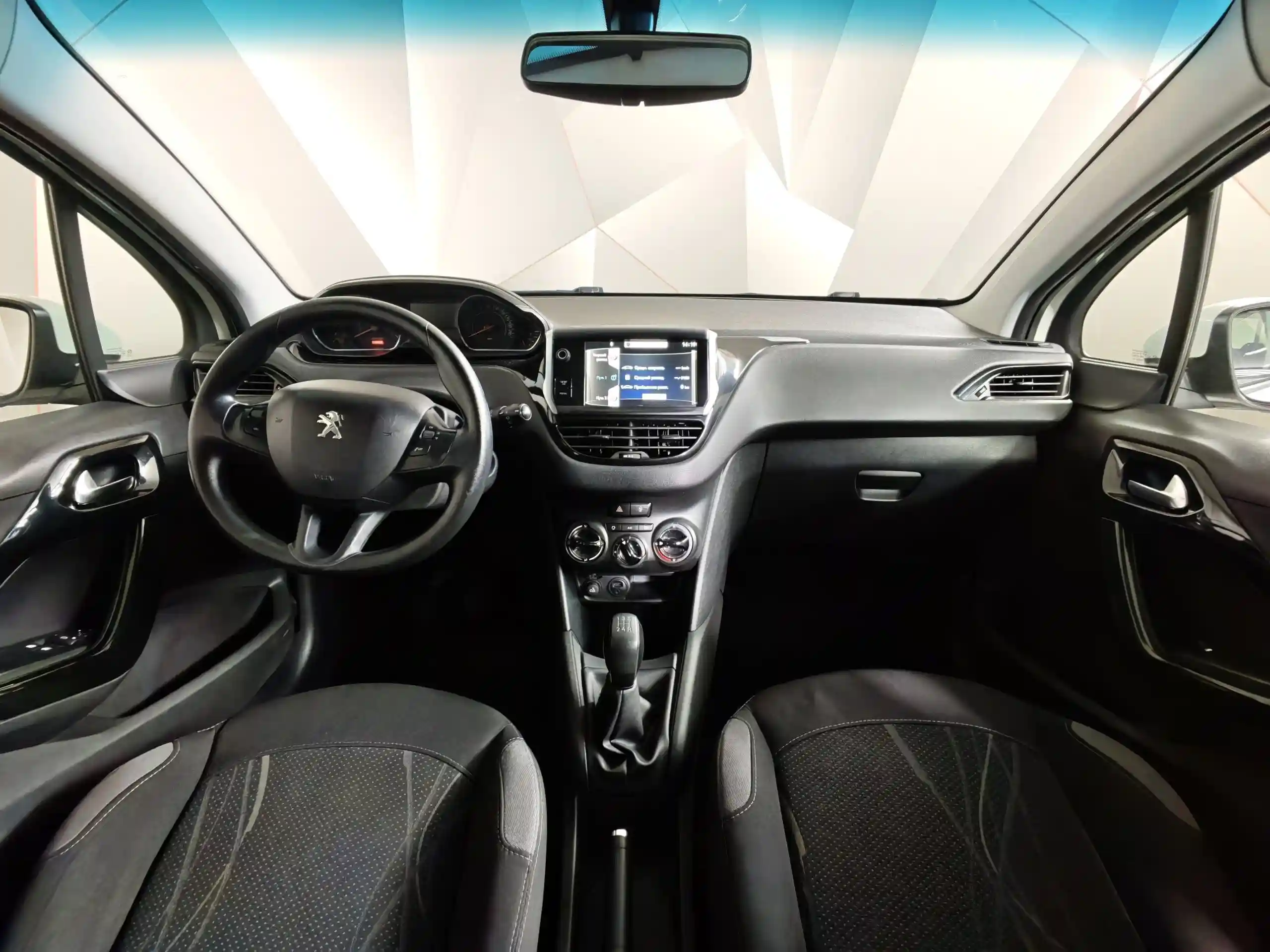 Peugeot 208 2013