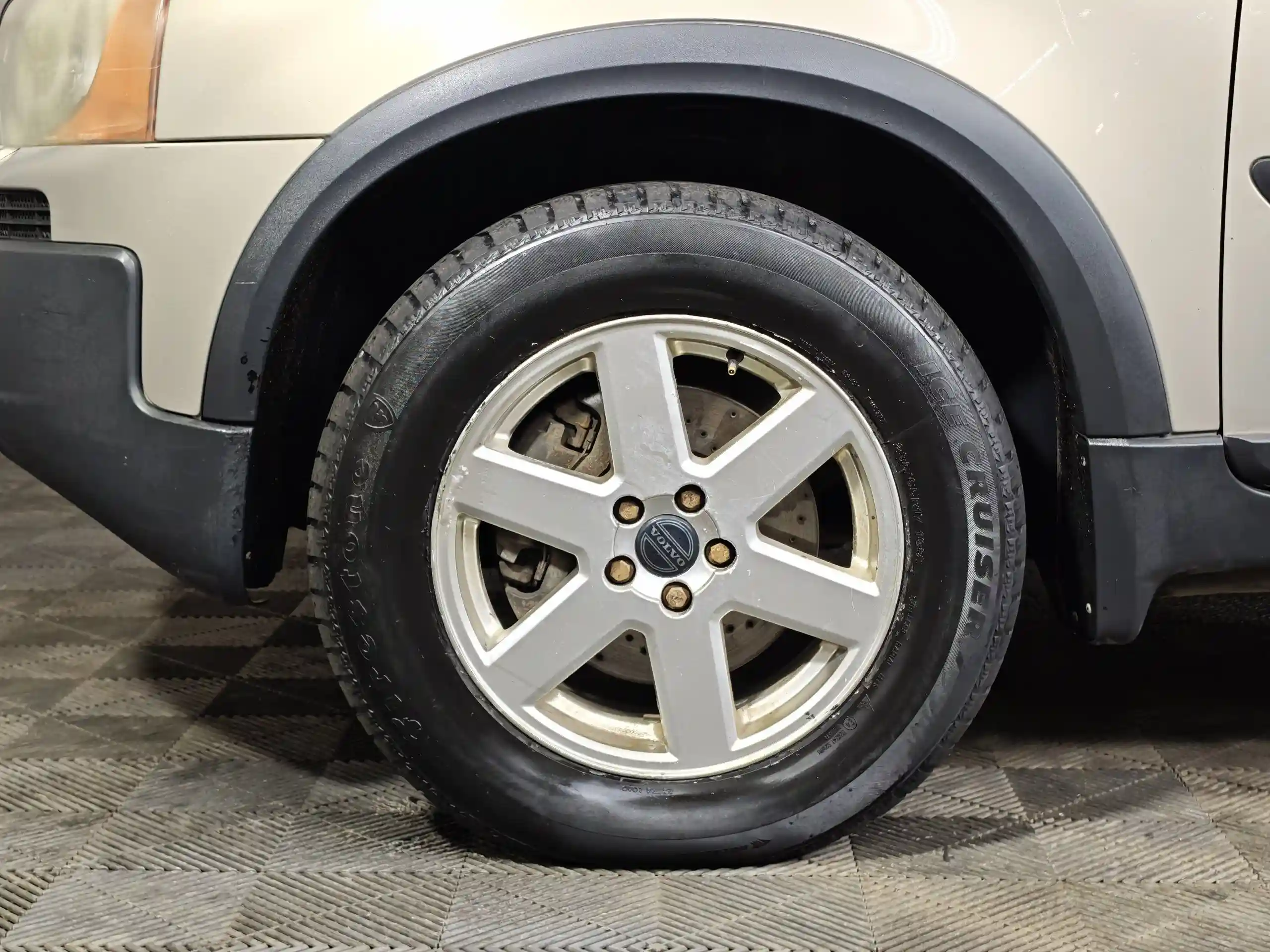 Volvo XC90 2003