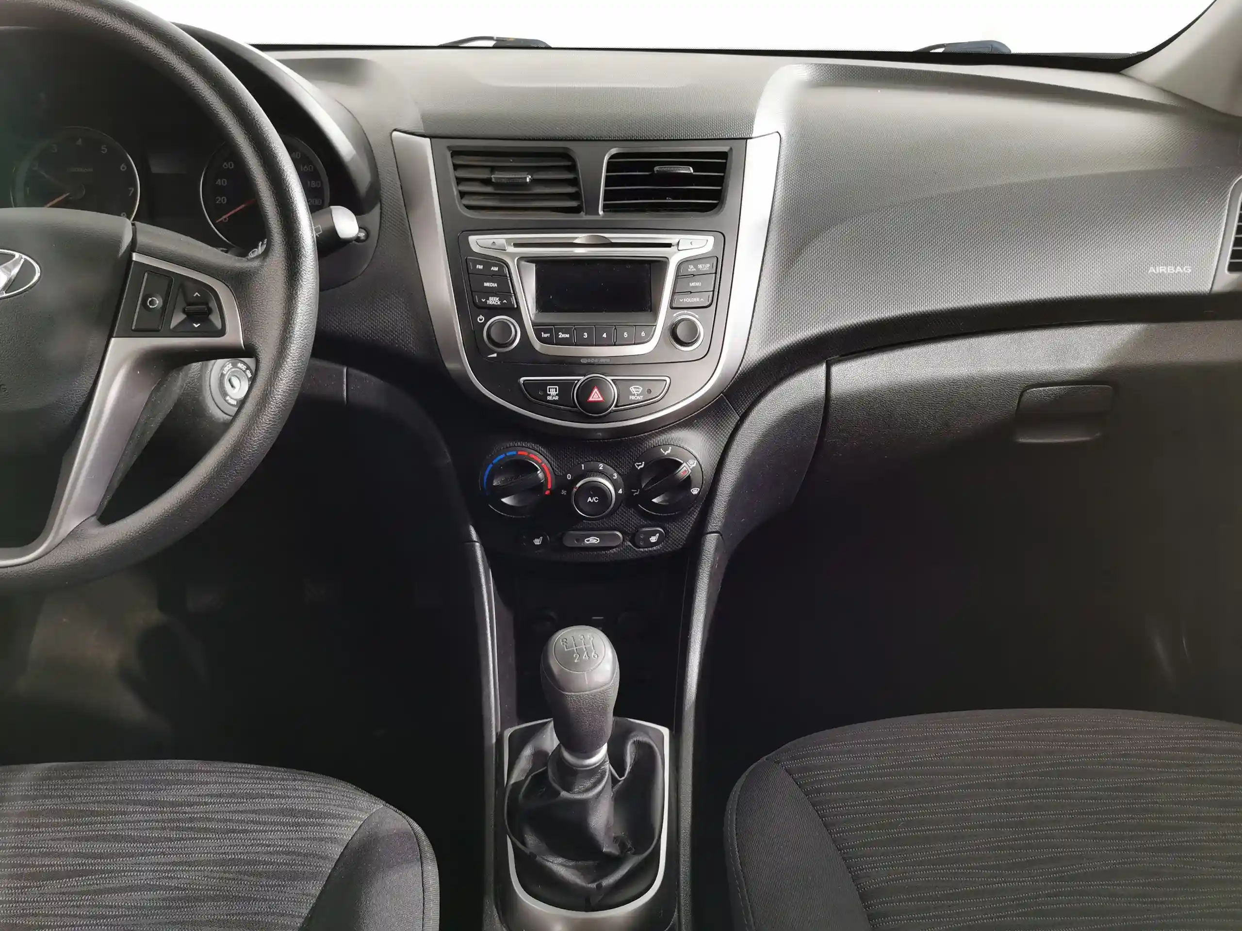 Hyundai Solaris 2014