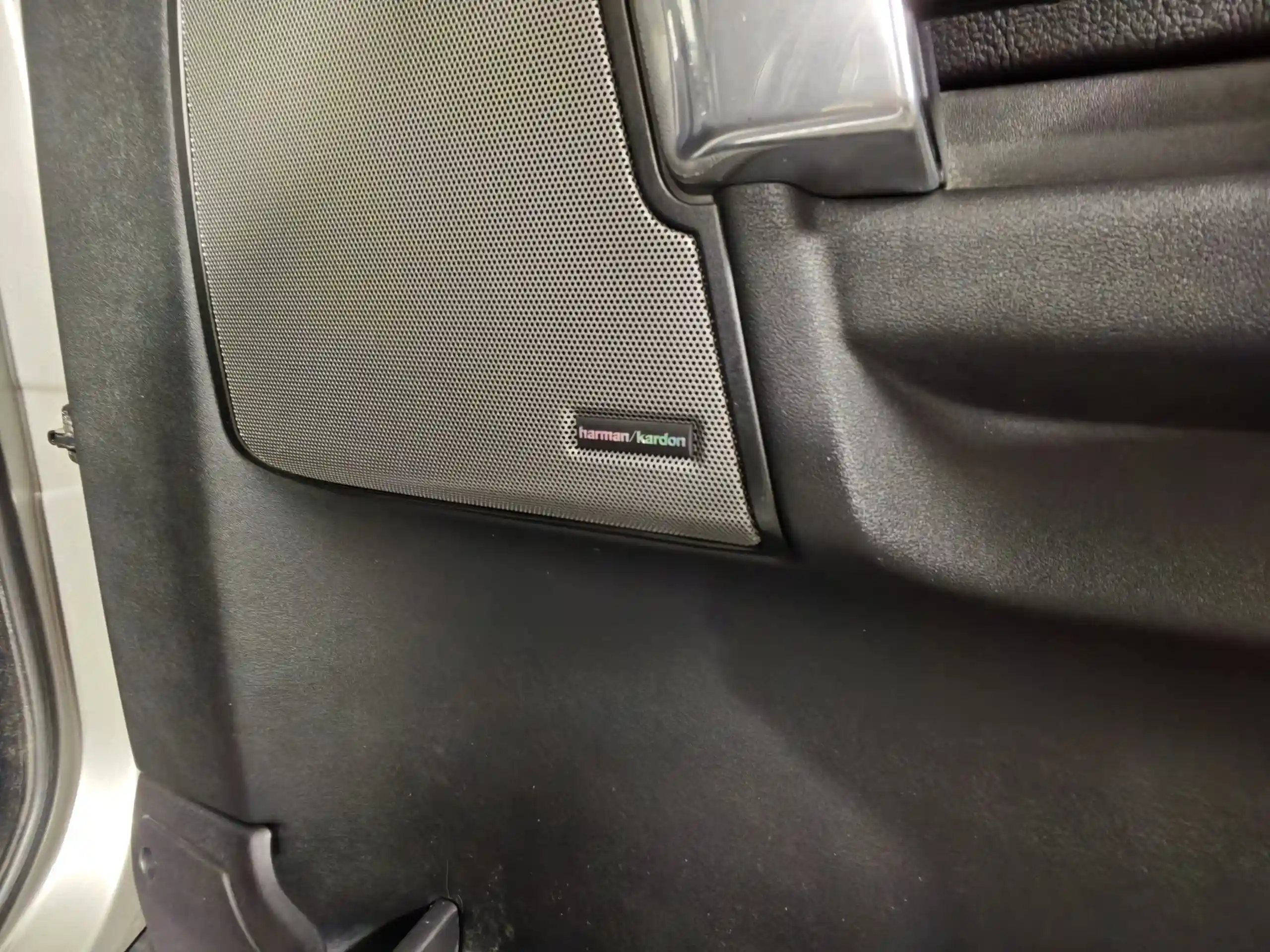 Land Rover Discovery 2011