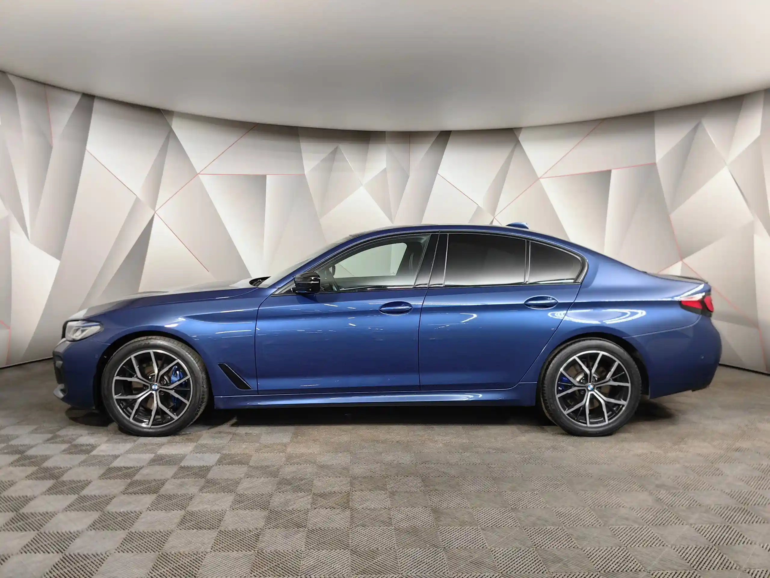 BMW 5 серия 2020