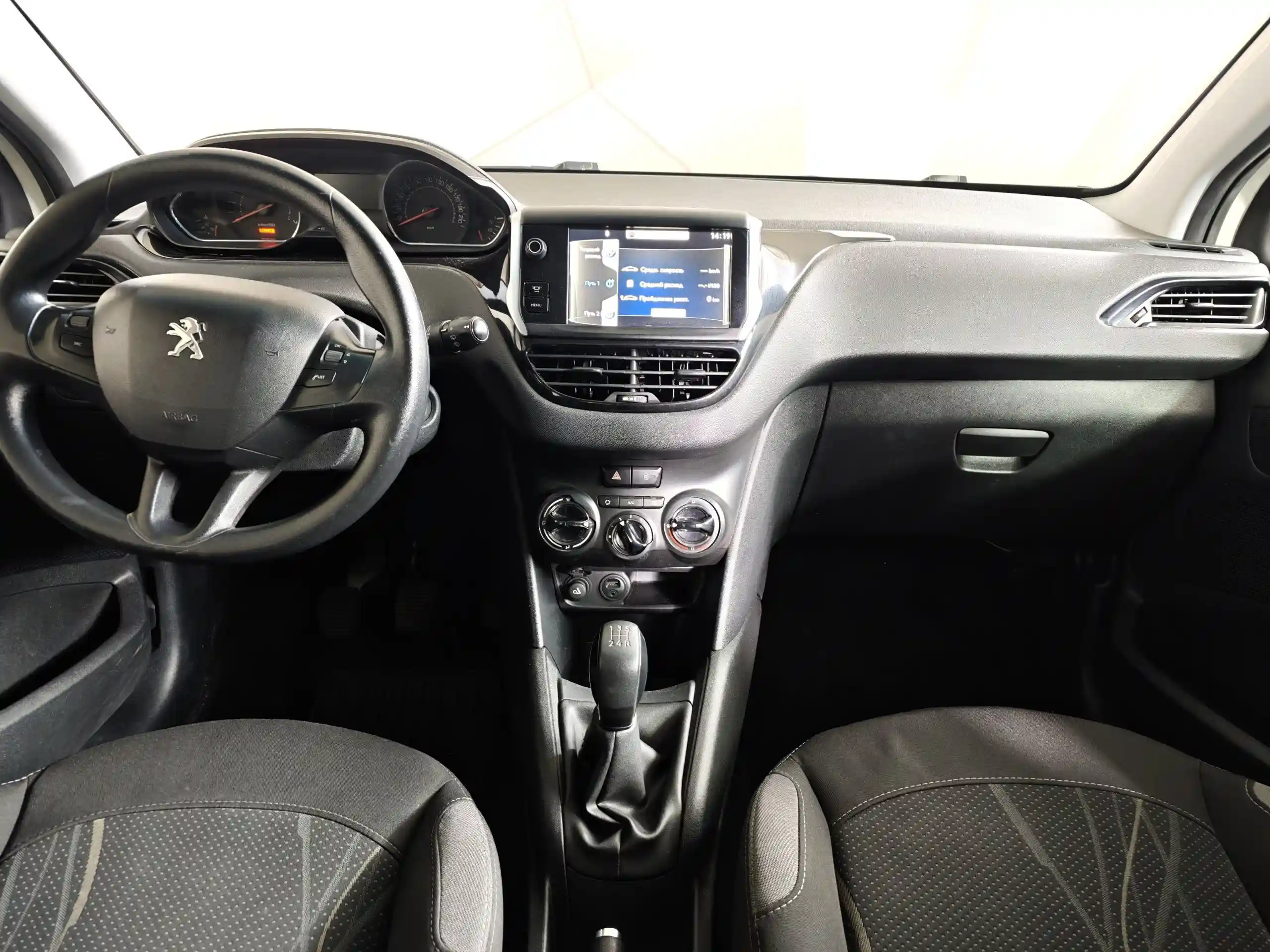 Peugeot 208 2013