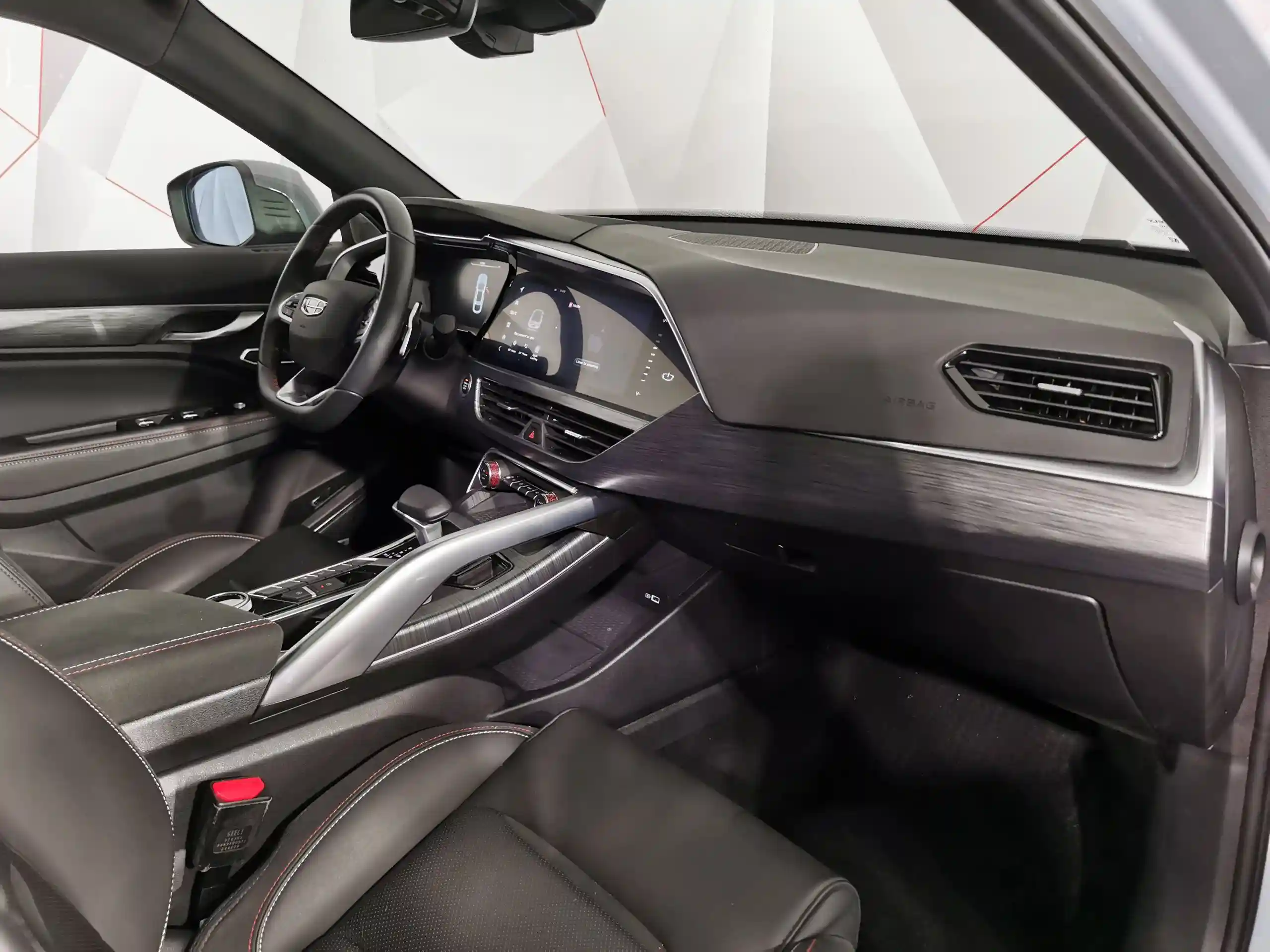Geely Tugella 2024